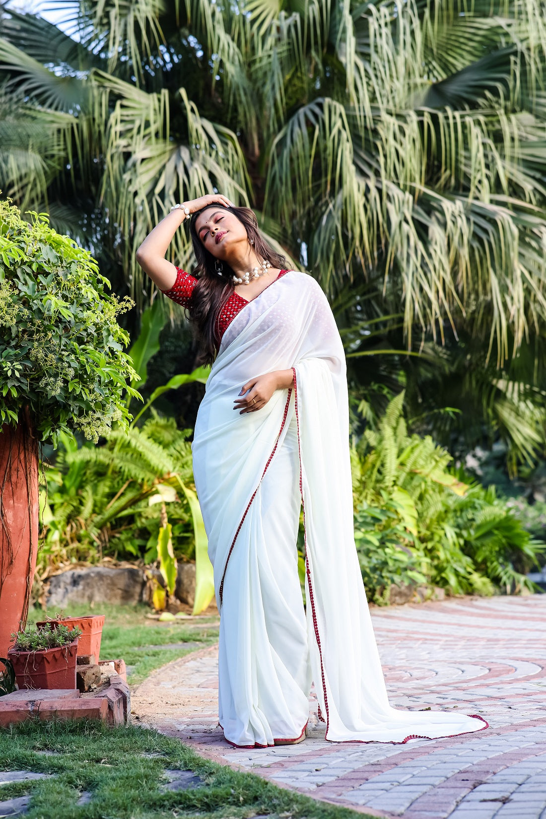 Teeya Creation Off White Color Georgette Fabric ready To Wear Saree | Swadesiicart