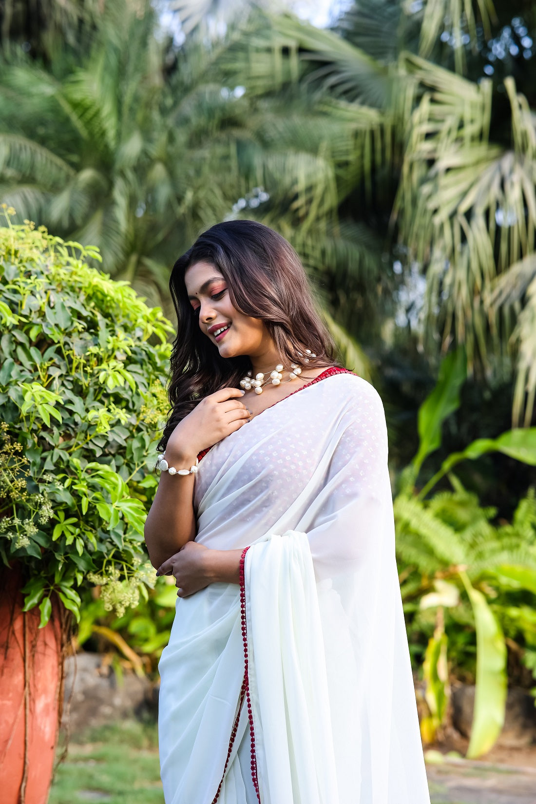 Teeya Creation Off White Color Georgette Fabric ready To Wear Saree | Swadesiicart