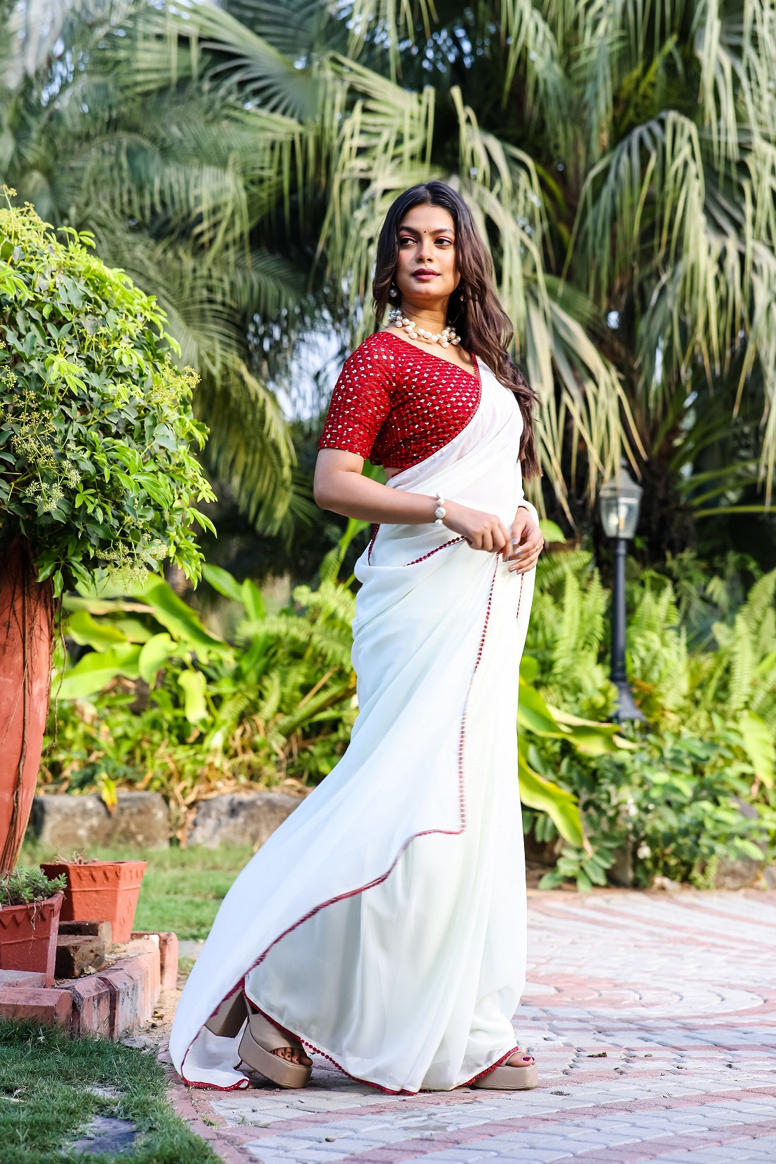 Teeya Creation Off White Color Georgette Fabric ready To Wear Saree | Swadesiicart