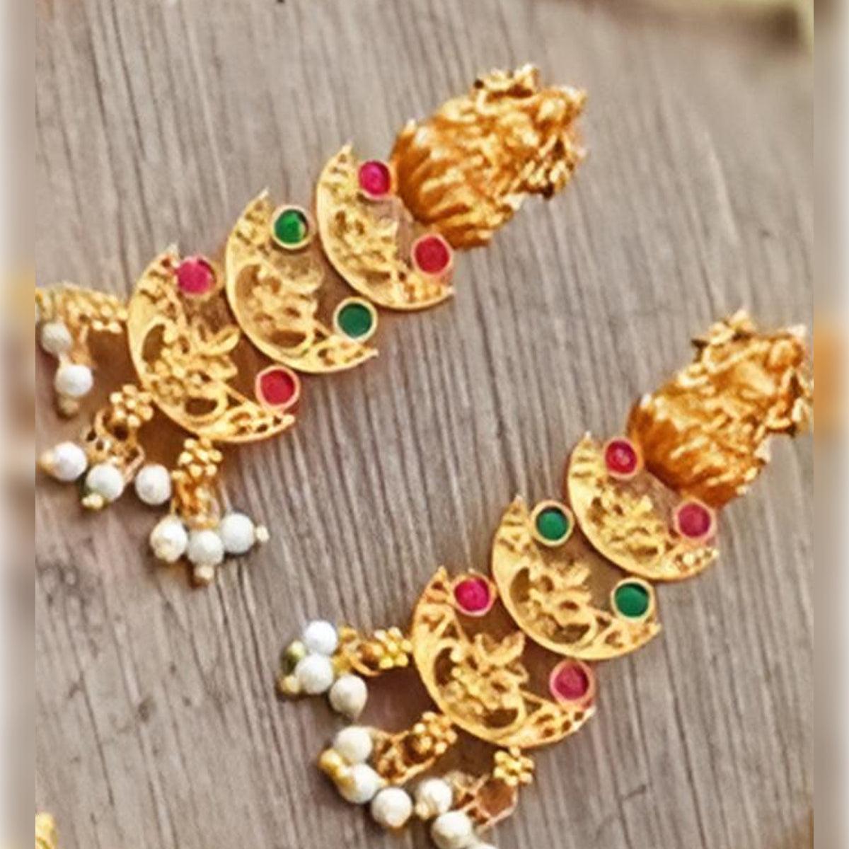 Jewel City Traditional Indian Bridal Jewelry Set - Ornate Chandelier Necklace | Swadesiicart