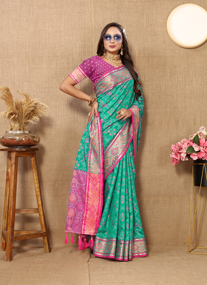 Lorenvalley Fashion Seagreen Patola Silk Woven Design with Zari Meenakari Weaving motifs Pallu Saree - Swadesiicart