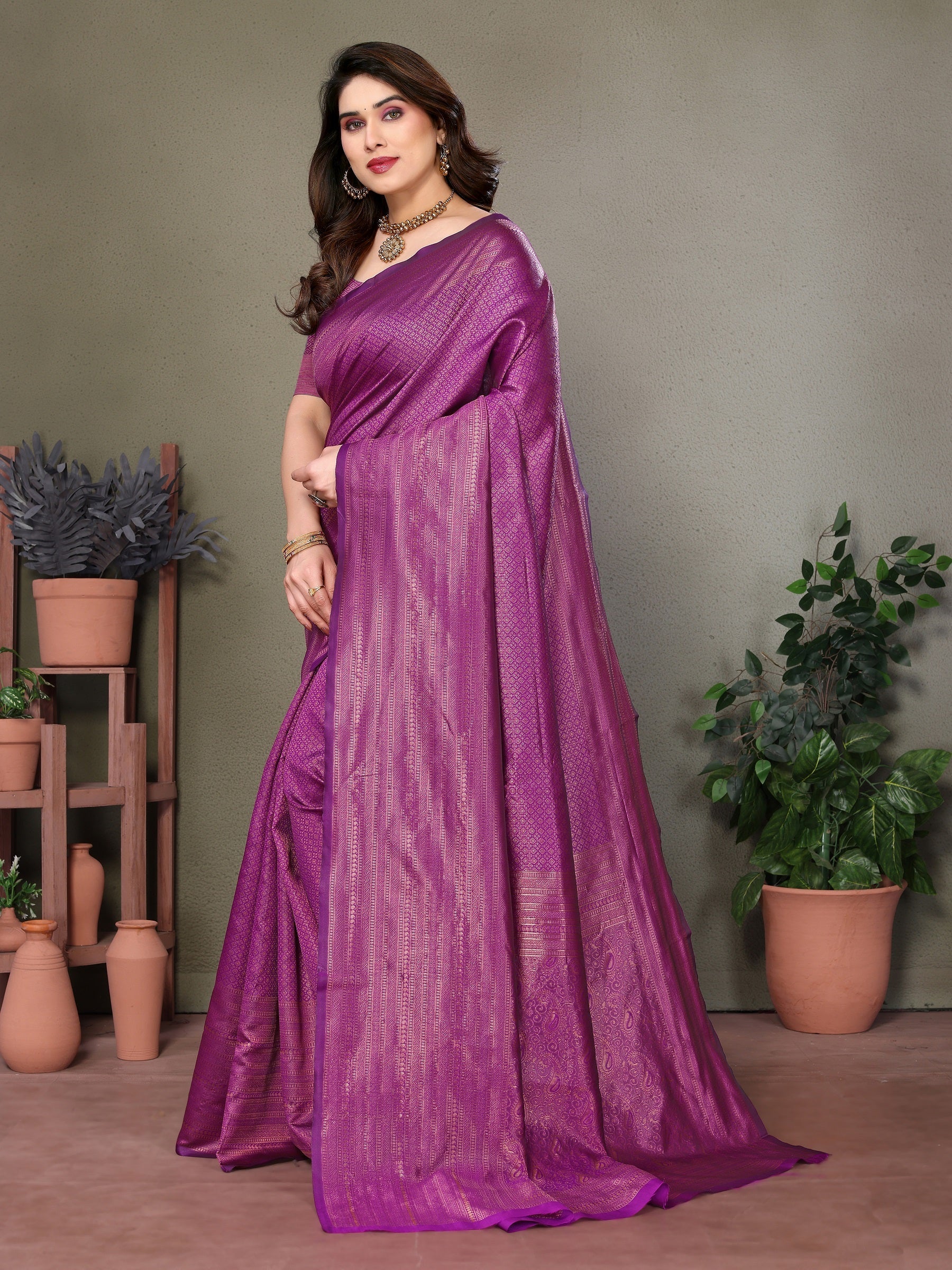 Vedant Vastram Litchi Silk Banarasi Silk Saree - Purple | Swadesiicart