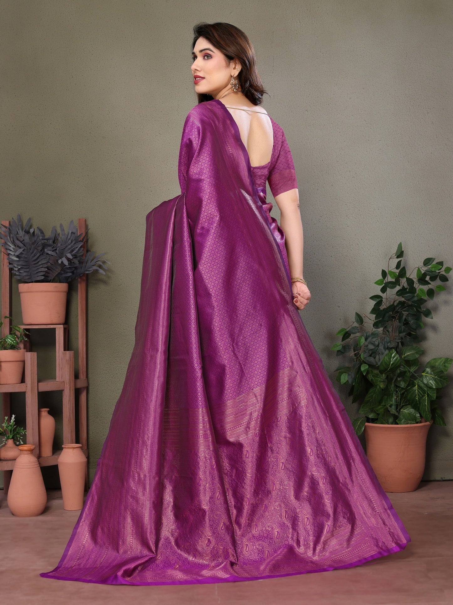 Vedant Vastram Litchi Silk Banarasi Silk Saree - Purple | Swadesiicart