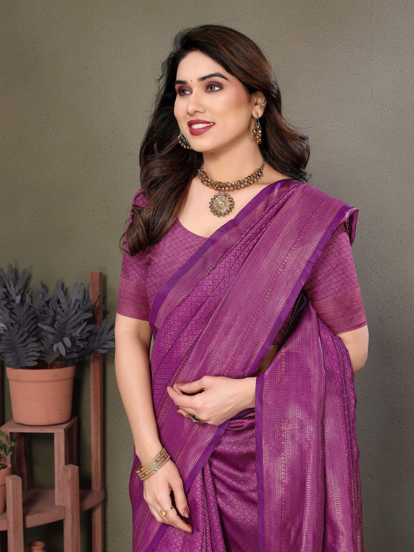 Vedant Vastram Litchi Silk Banarasi Silk Saree - Purple | Swadesiicart