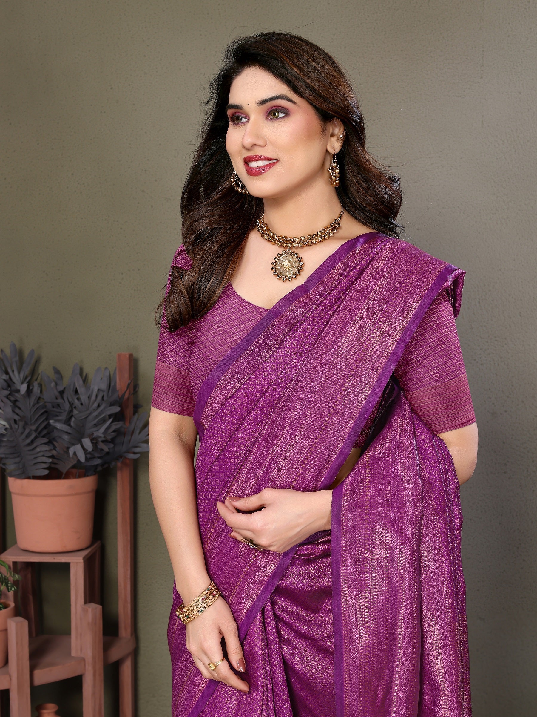 Vedant Vastram Litchi Silk Banarasi Silk Saree - Purple | Swadesiicart