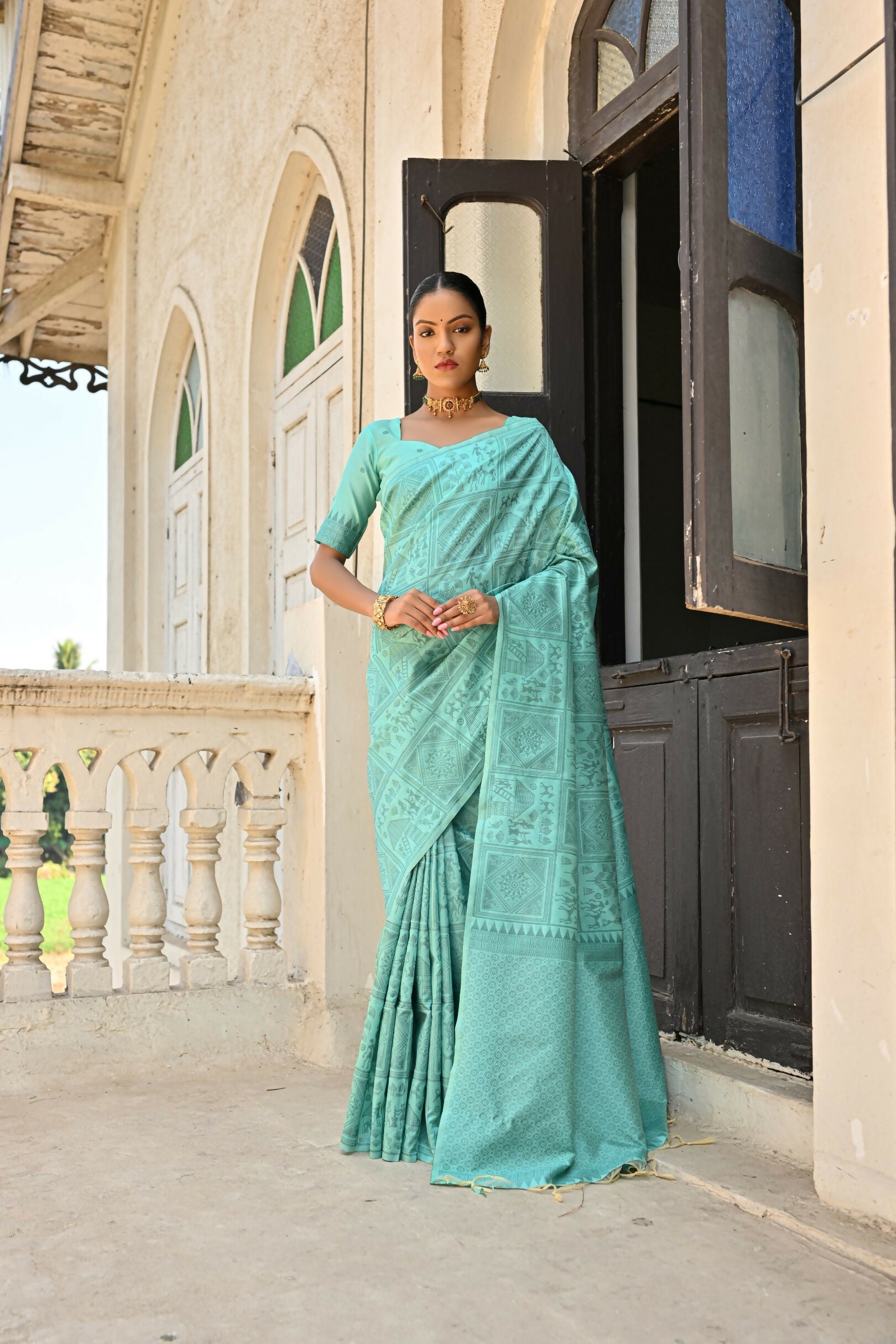 Vishnu Weaves Women's Sea-Green Handloom Raw Silk Saree with Blouse - Swadesiicart