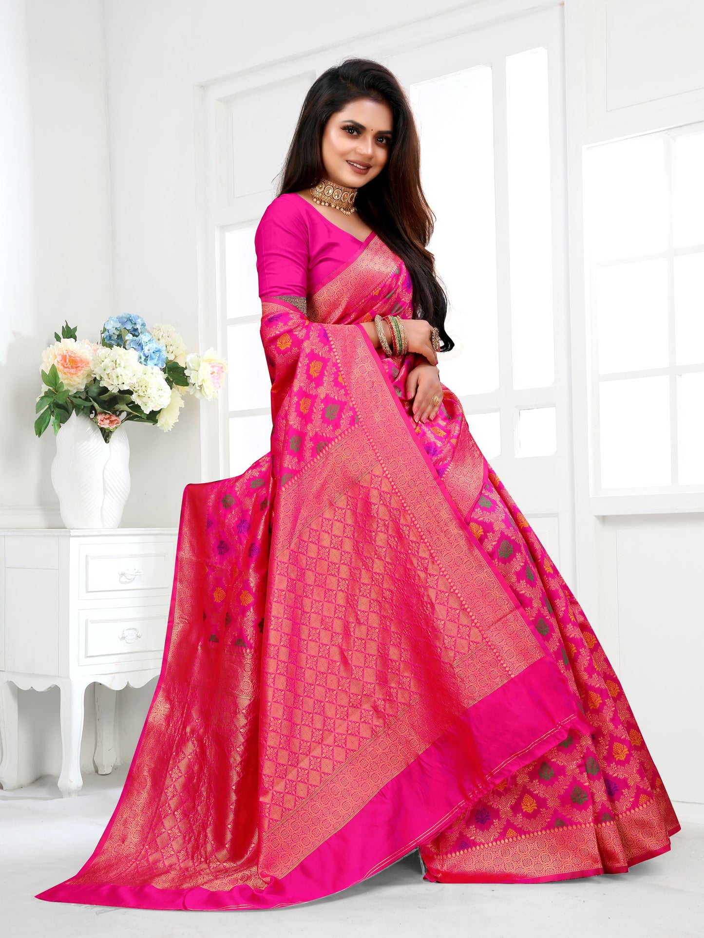 Vedant Vastram Litchi Silk Designer Banarasi Saree - Pink | Swadesiicart