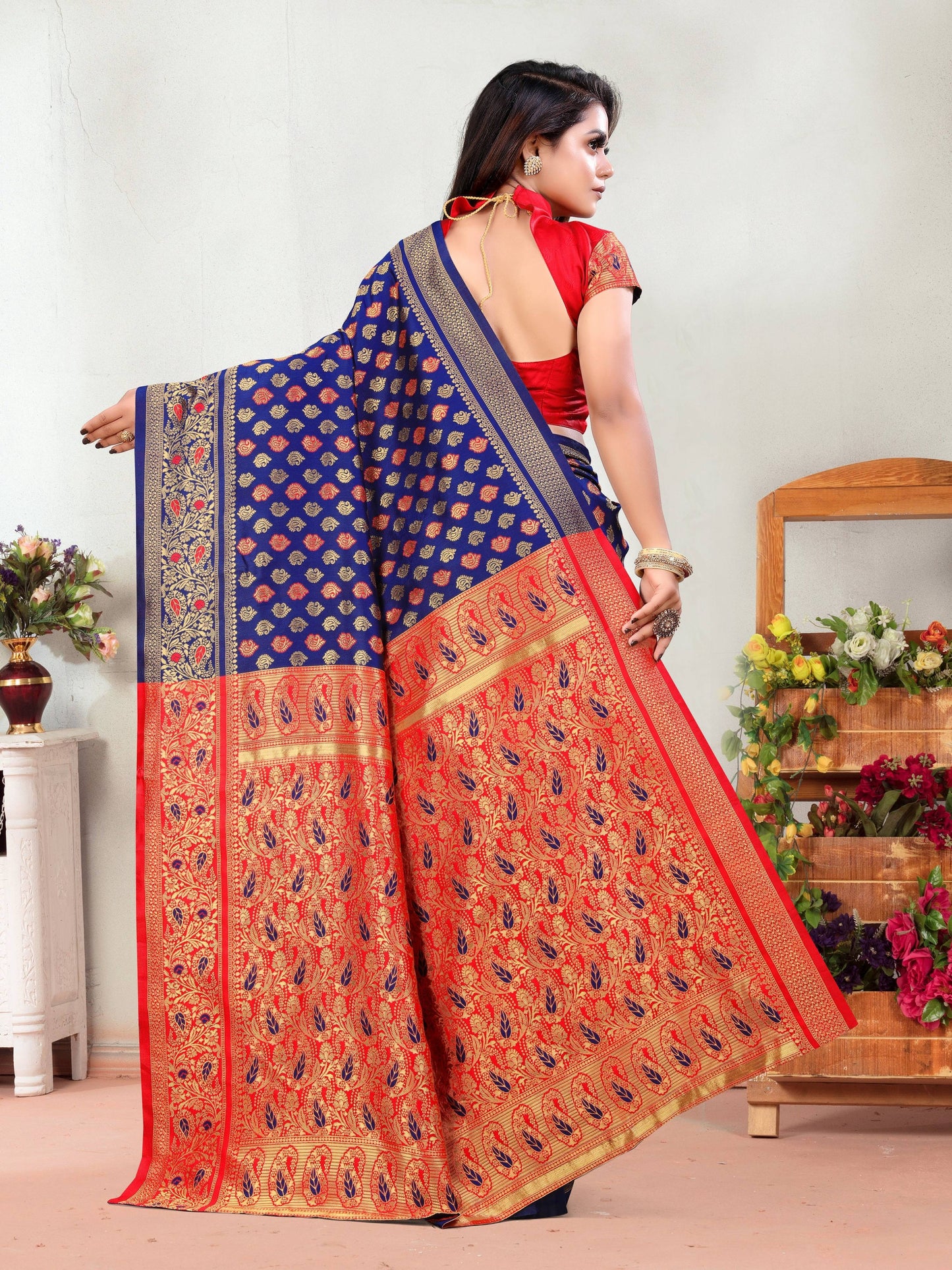Vedant Vastram Litchi Silk Designer Banarasi Saree - Navy | Swadesiicart