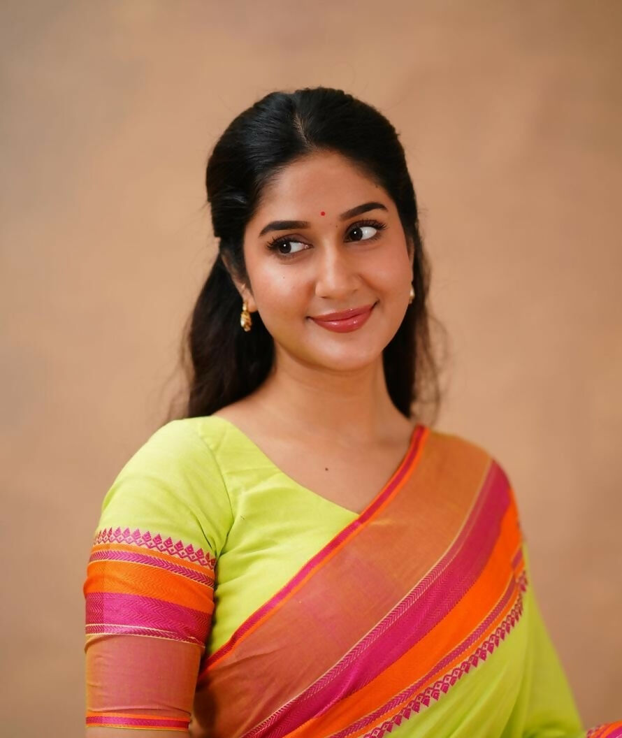 Exclusive Collection Light Green Beautiful Khadi Cotton Handloom Saree - Swadesiicart