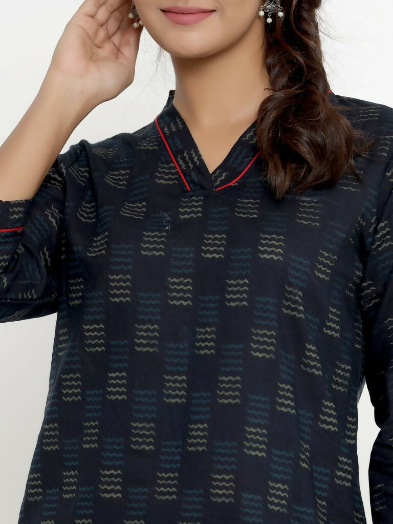 Miravan Women's Blue Printed Indigo Kurti - Swadesiicart