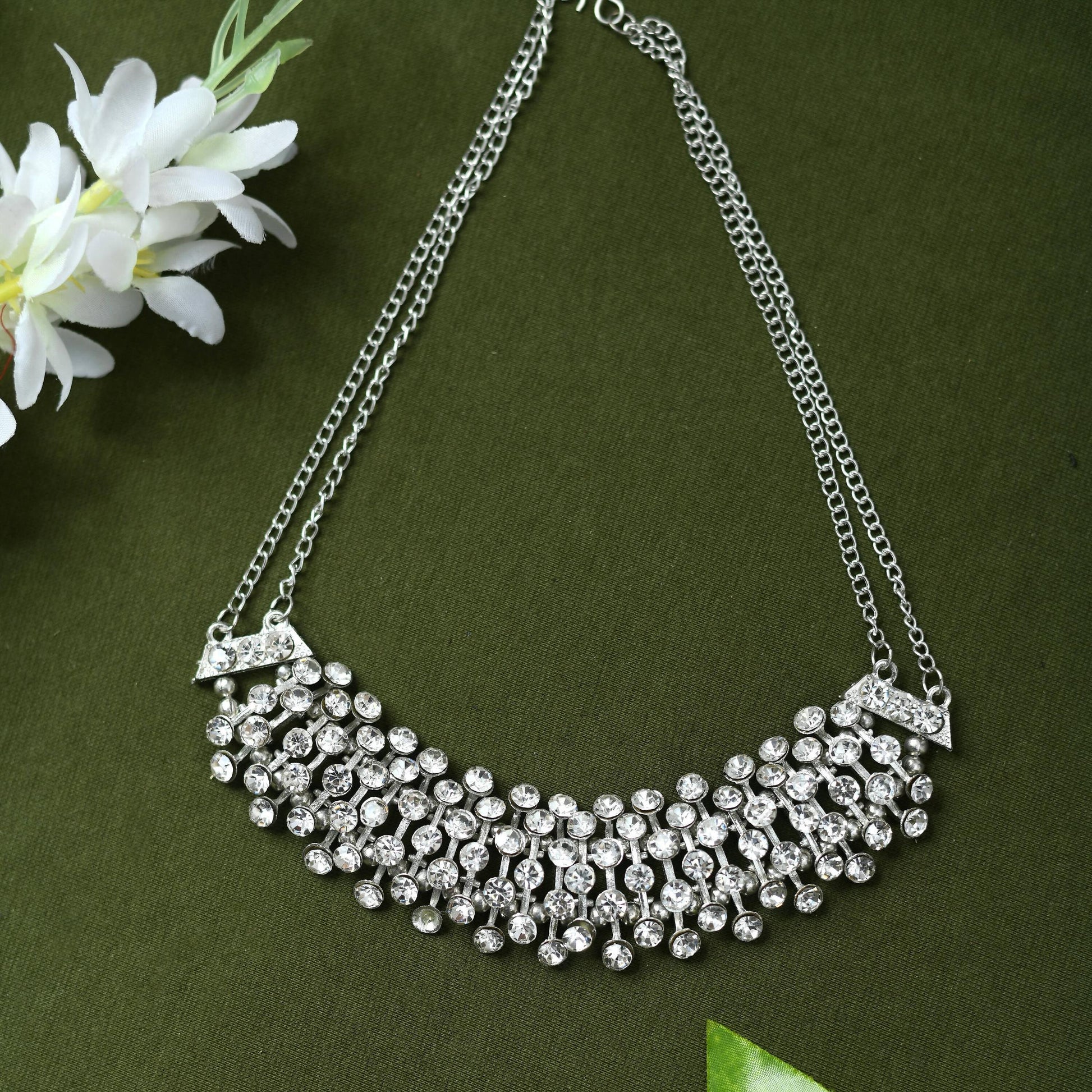 Mominos Fashion Johar Kamal Silver-Plated Brass Finish Kundan Choker For Women | Swadesiicart