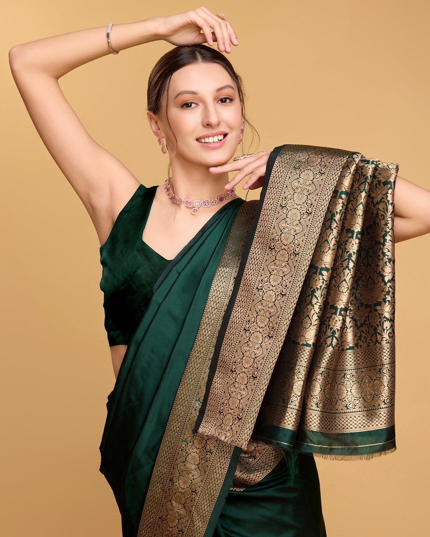 Vedant Vastram Soft Litchi Silk Banarasi Silk Saree - Green | Swadesiicart