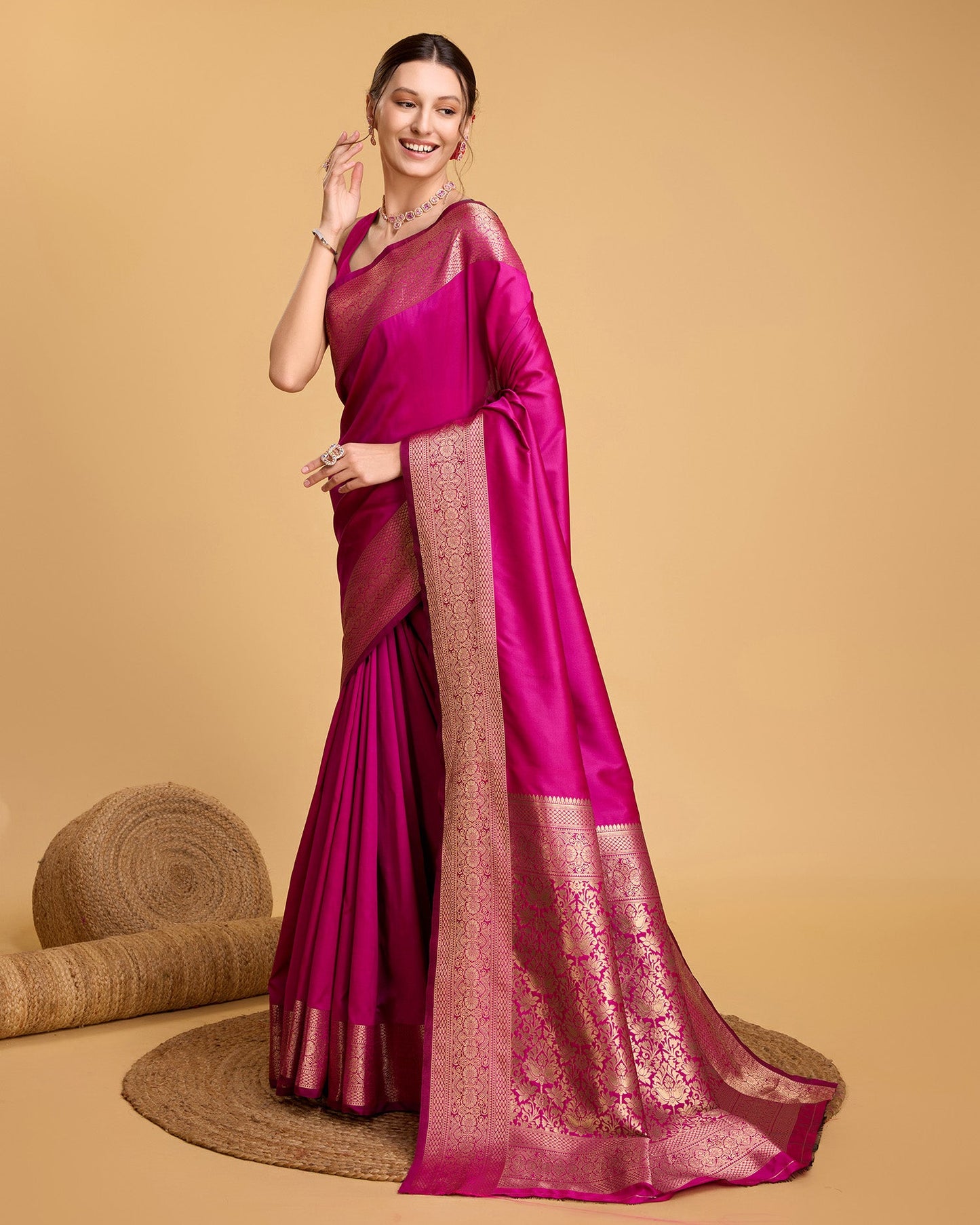 Vedant Vastram Soft Litchi Silk Banarasi Silk Saree - Magenta | Swadesiicart
