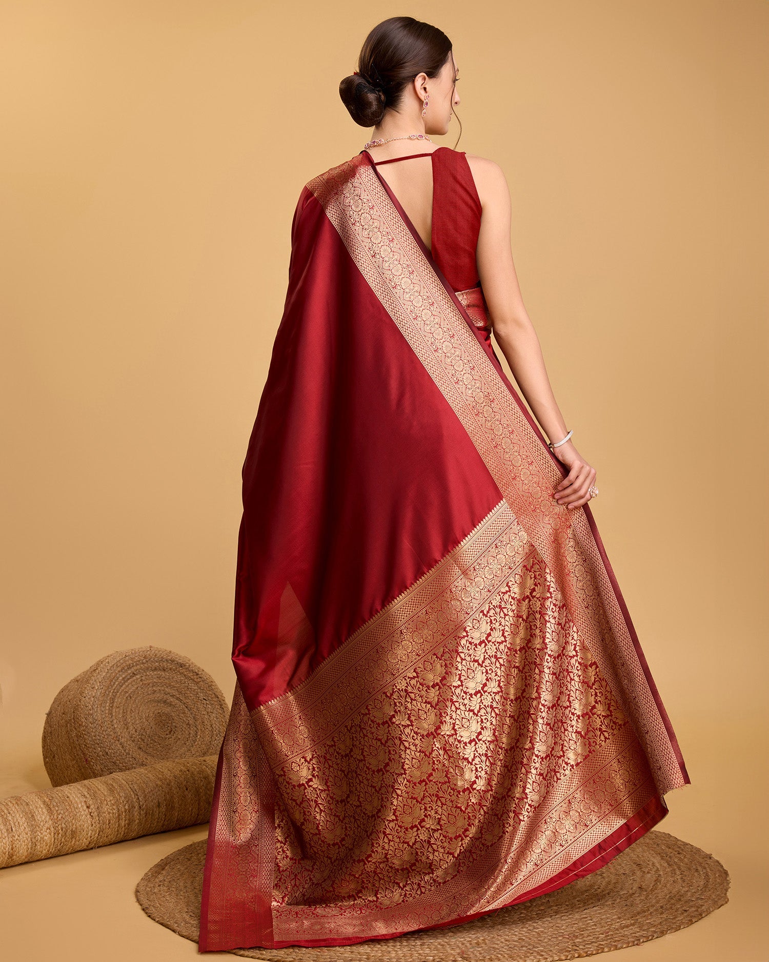 Vedant Vastram Soft Litchi Silk Banarasi Silk Saree - Red | Swadesiicart