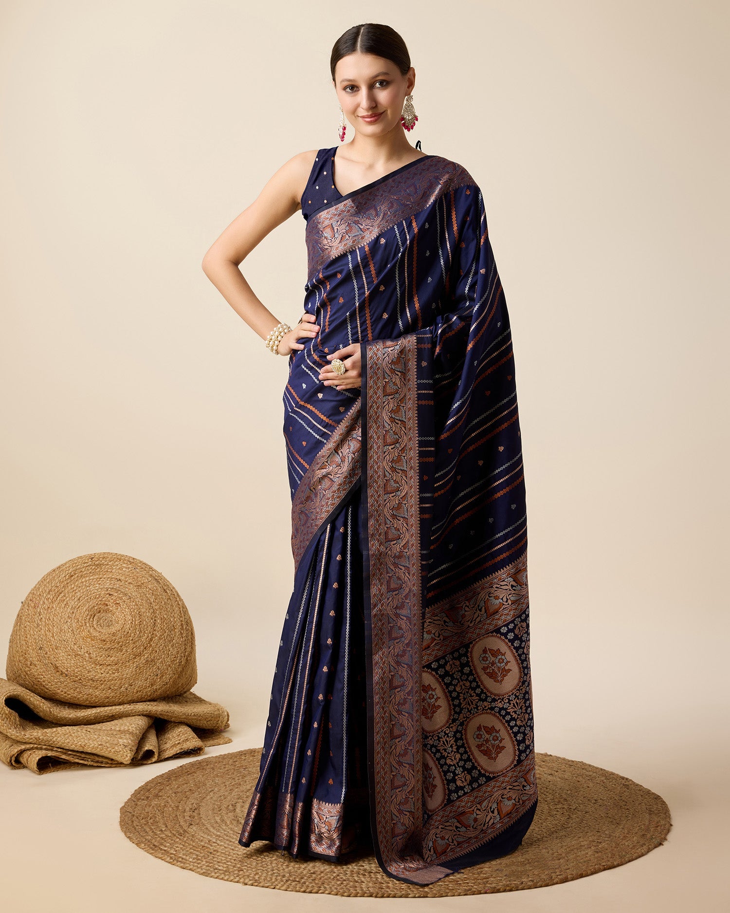 Vedant Vastram Soft Litchi Silk Banarasi Silk Saree - Navy | Swadesiicart