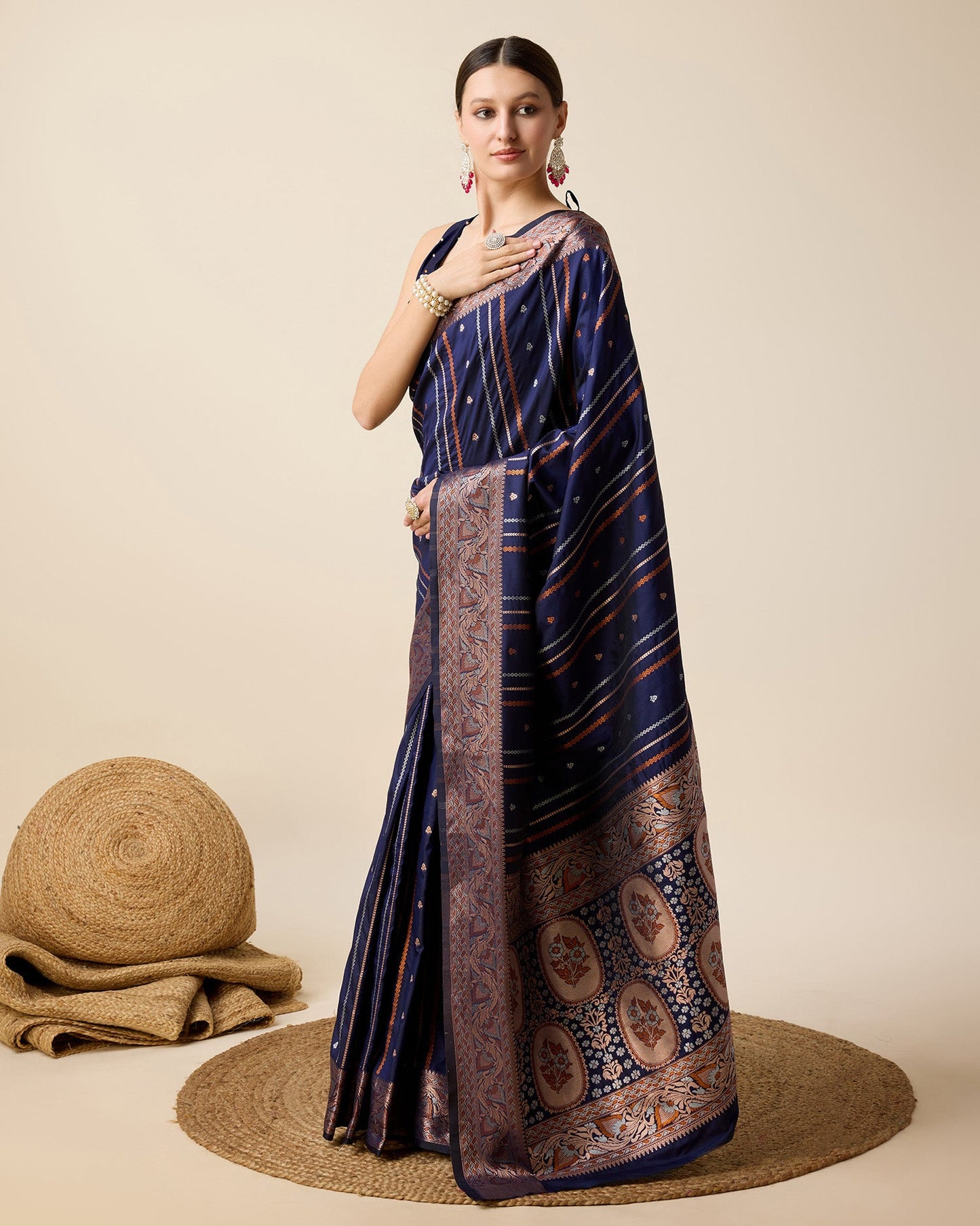 Vedant Vastram Soft Litchi Silk Banarasi Silk Saree - Navy | Swadesiicart