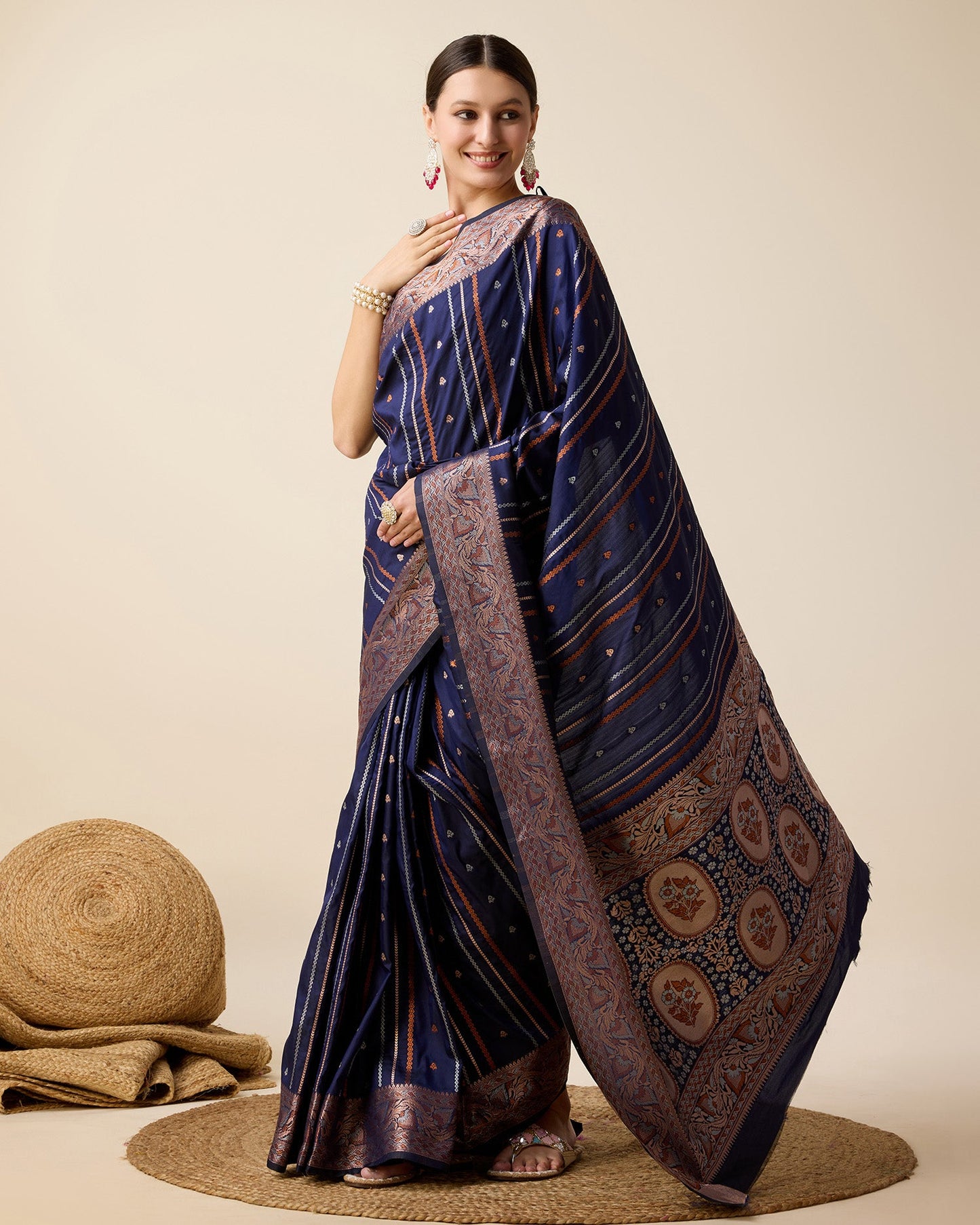 Vedant Vastram Soft Litchi Silk Banarasi Silk Saree - Navy | Swadesiicart