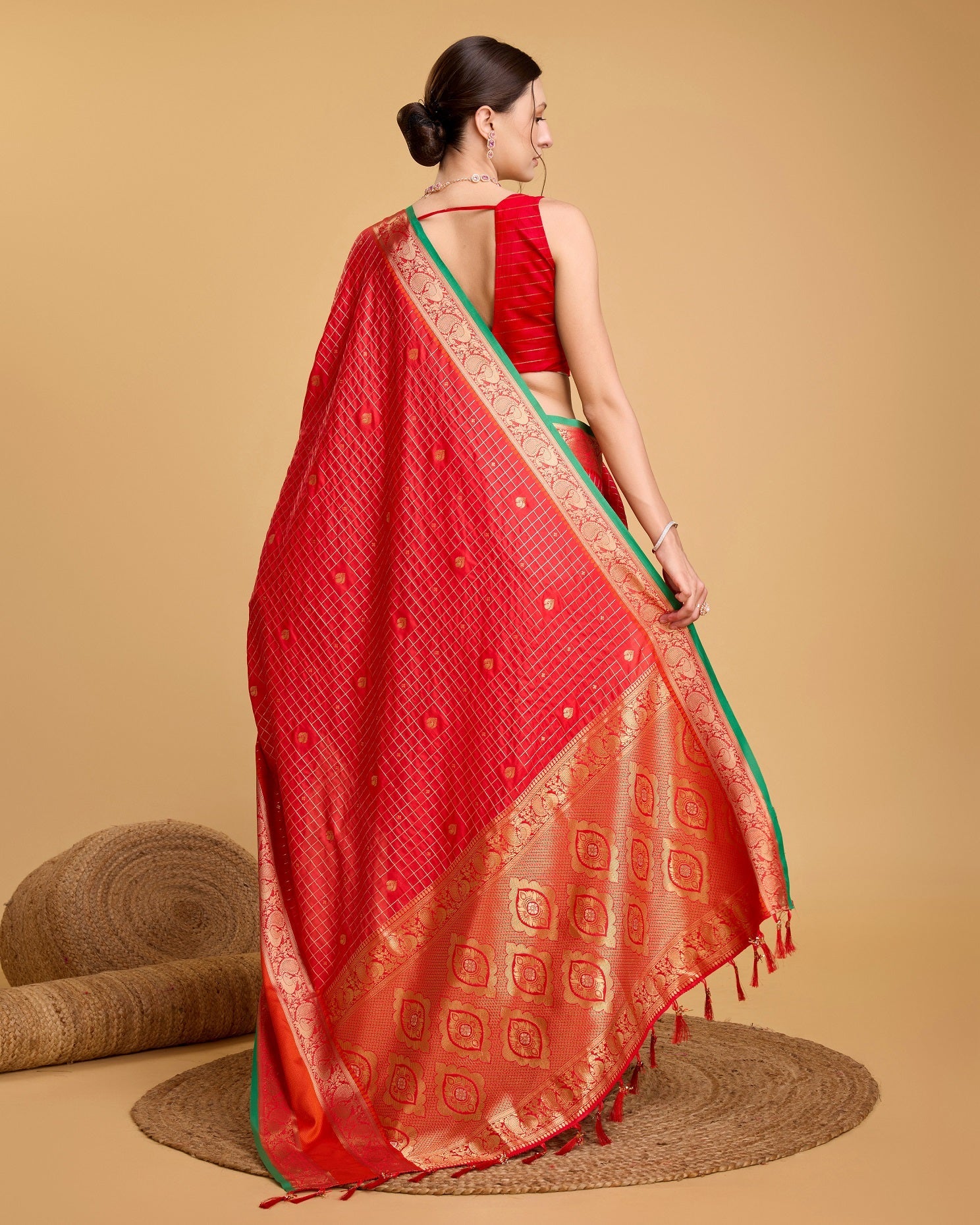 Vedant Vastram Soft Litchi Silk Banarasi Silk Saree - Red | Swadesiicart
