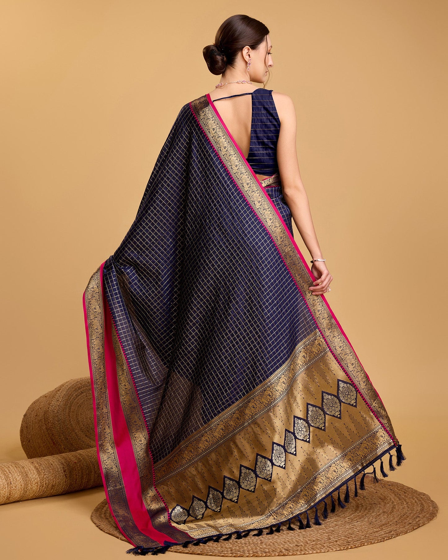 Vedant Vastram Soft Litchi Silk Banarasi Silk Saree - Navy | Swadesiicart