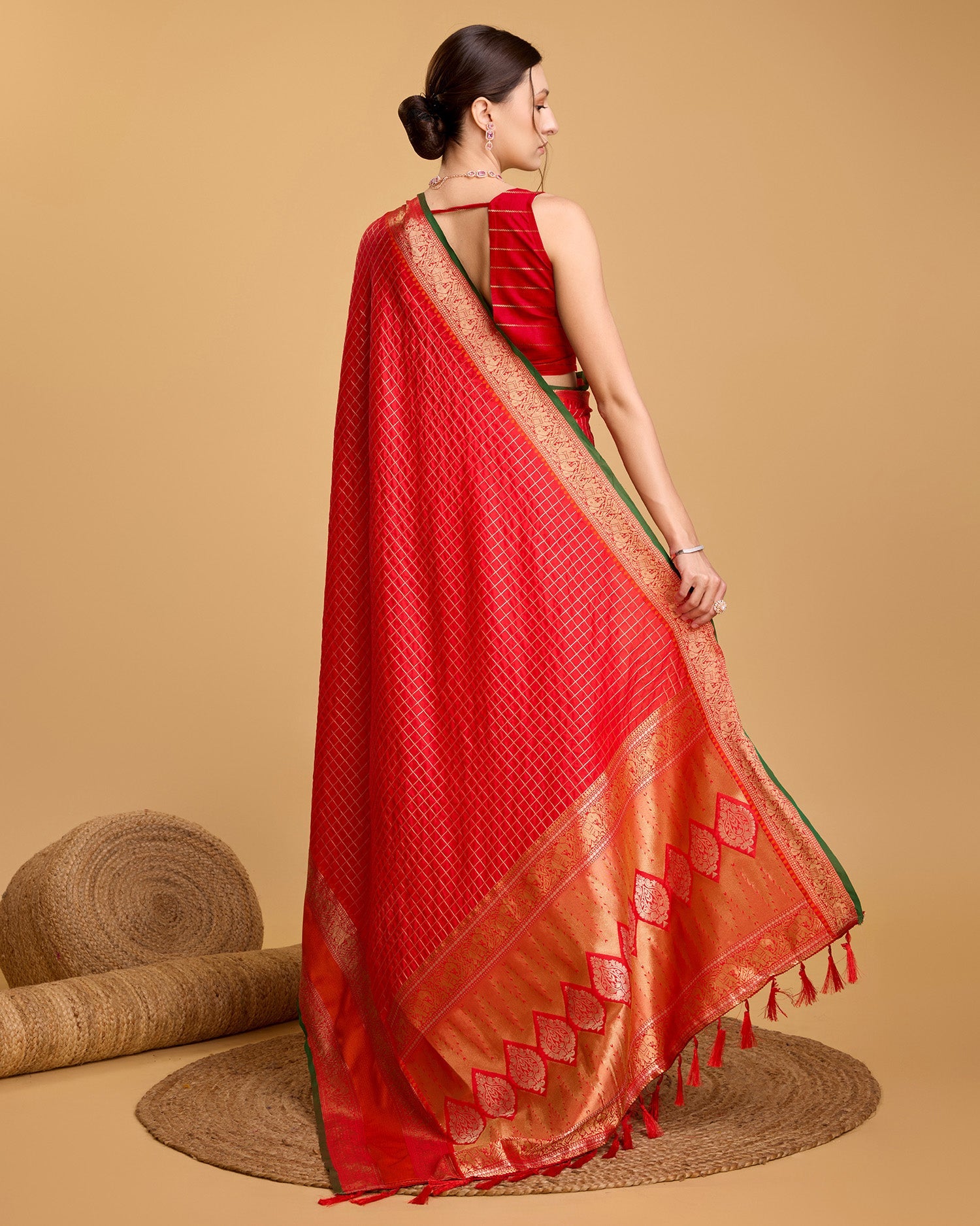 Vedant Vastram Soft Litchi Silk Banarasi Silk Saree - Red | Swadesiicart