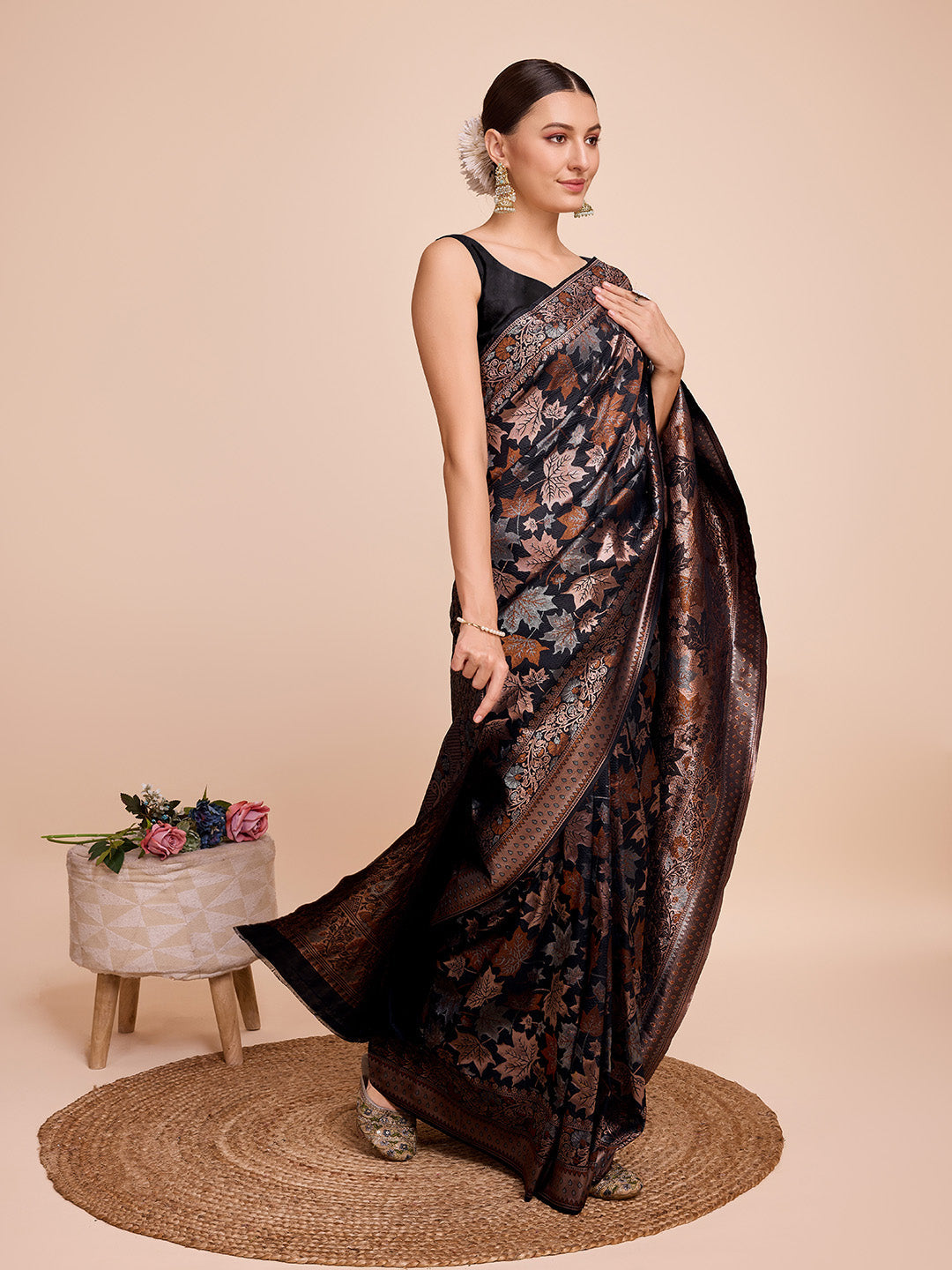 Vedant Vastram Soft Litchi Silk Banarasi Silk Saree - Black | Swadesiicart
