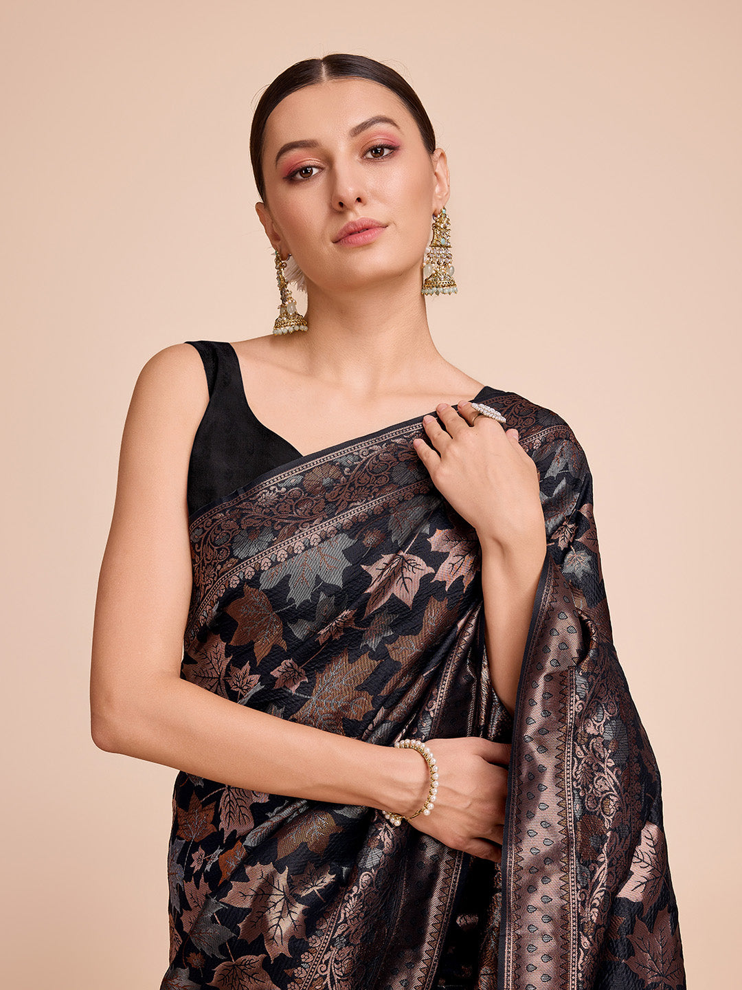 Vedant Vastram Soft Litchi Silk Banarasi Silk Saree - Black | Swadesiicart