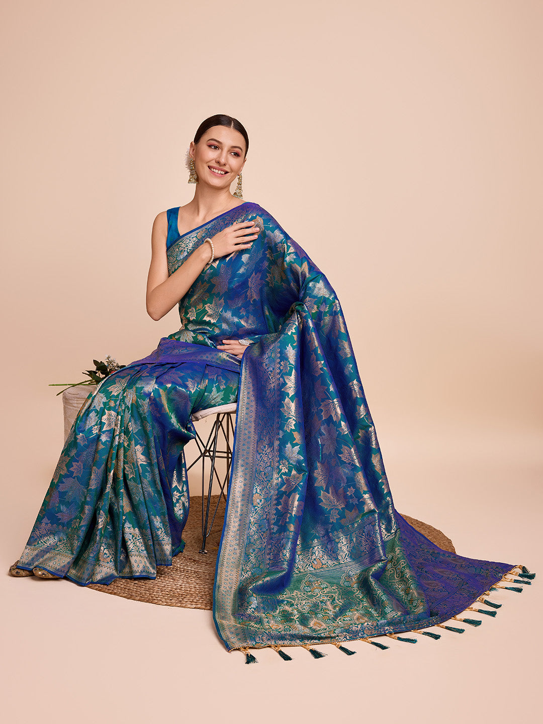 Vedant Vastram Soft Litchi Silk Banarasi Silk Saree - Firozi | Swadesiicart