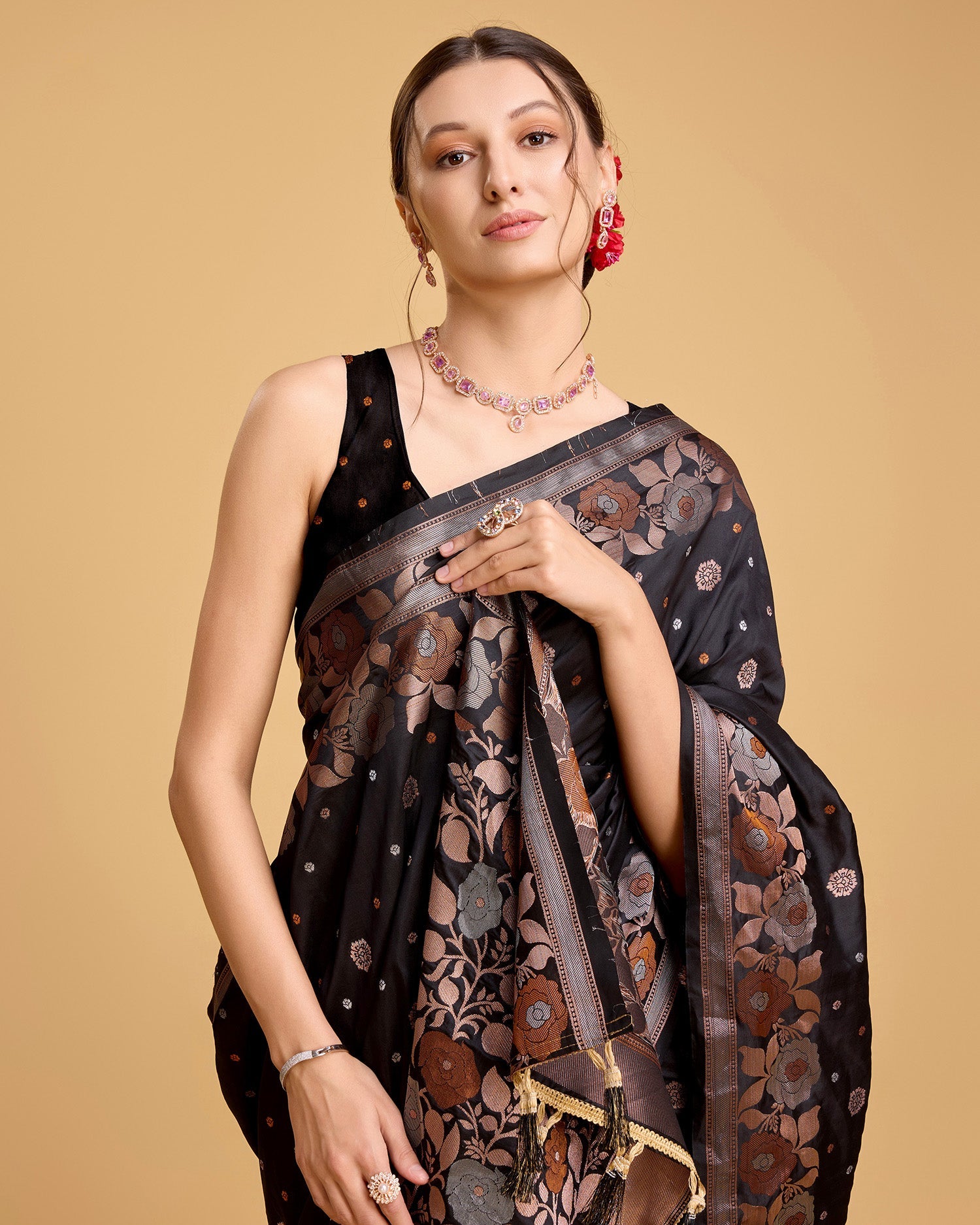 Vedant Vastram Soft Litchi Silk Banarasi Silk Saree - Black | Swadesiicart