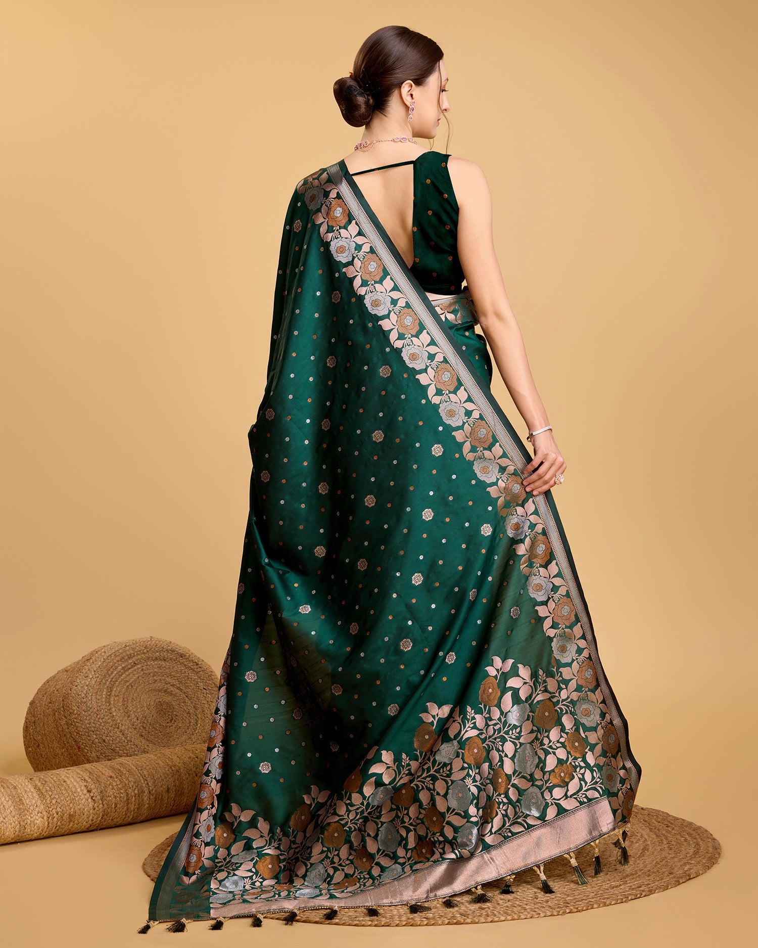 Vedant Vastram Soft Litchi Silk Banarasi Silk Saree - Green | Swadesiicart