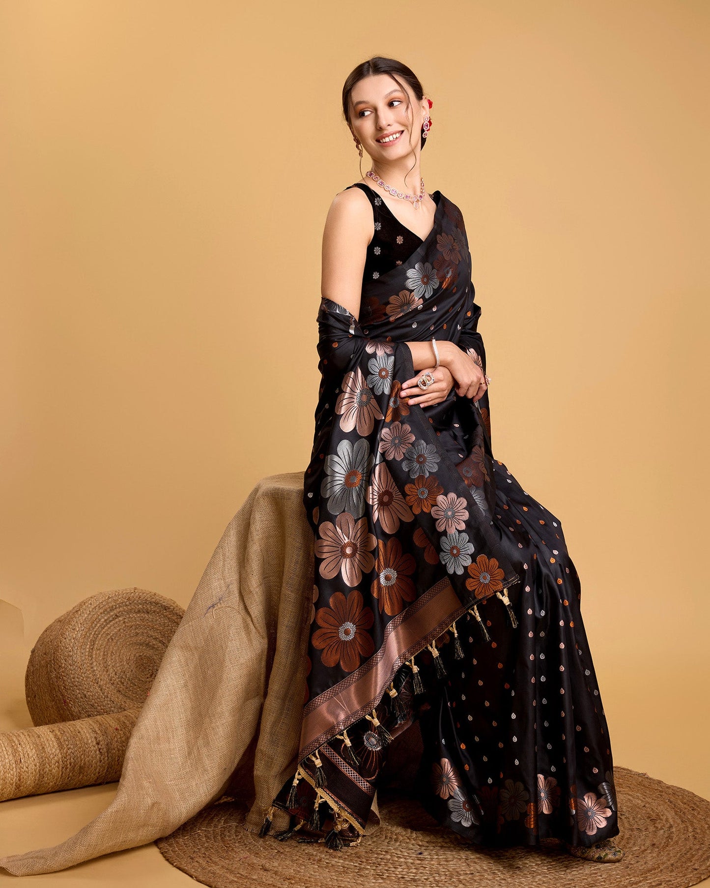 Vedant Vastram Soft Litchi Silk Banarasi Silk Saree - Black | Swadesiicart
