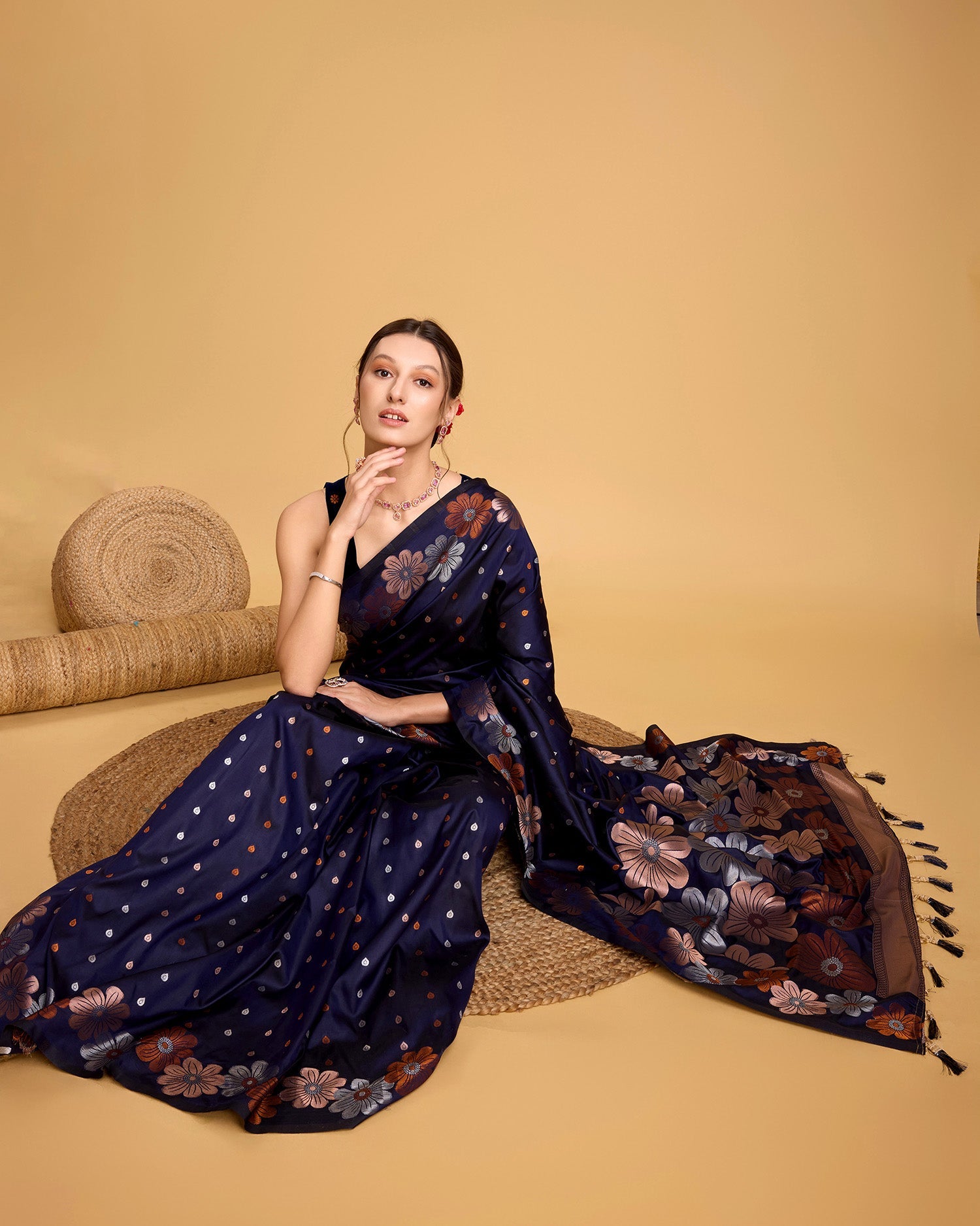 Vedant Vastram Soft Litchi Silk Banarasi Silk Saree - Navy | Swadesiicart