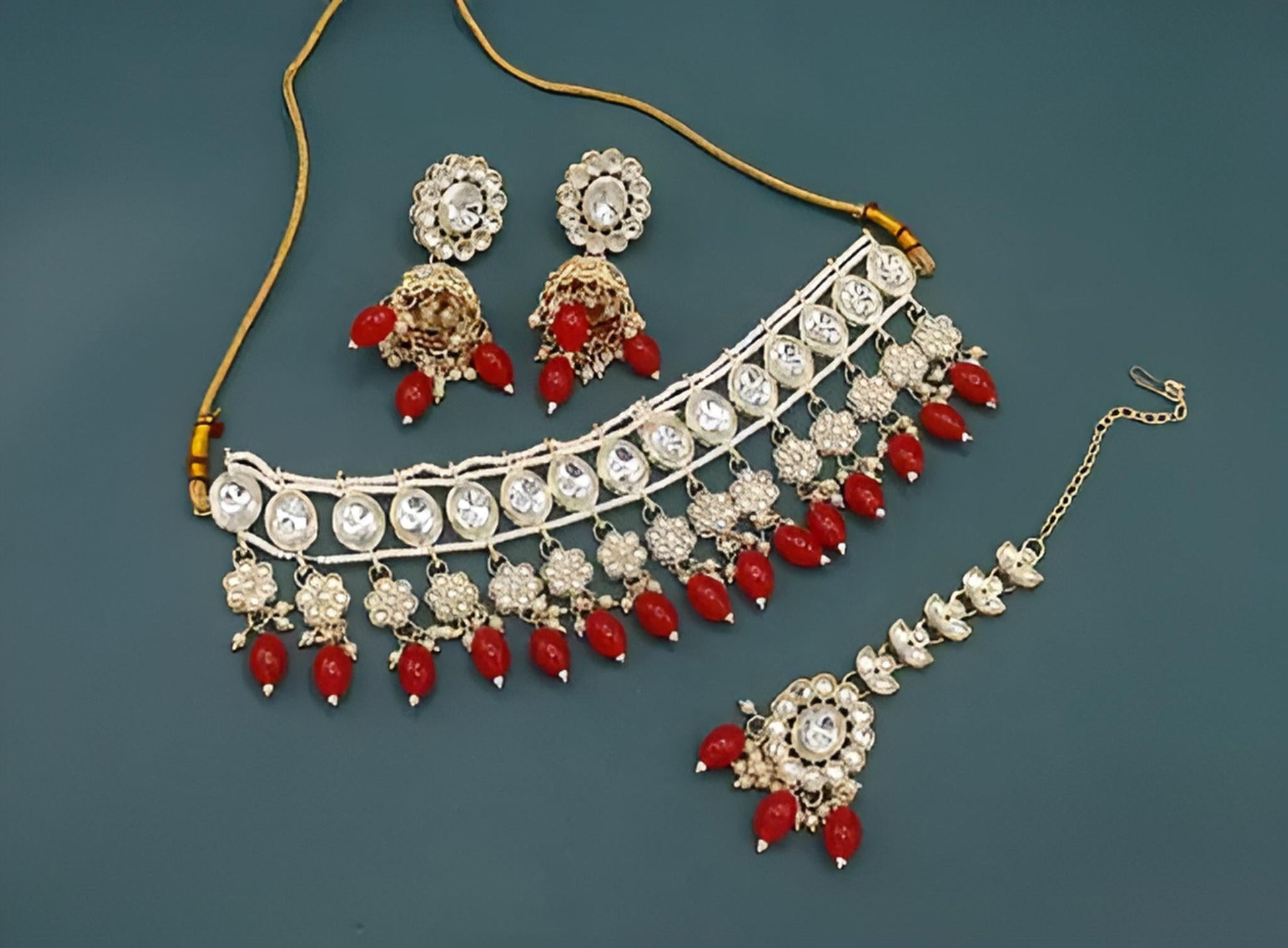 Jewel City Regal Diamond and Emerald Necklace Set - Exquisite Bridal and Formal Jewelry | Swadesiicart