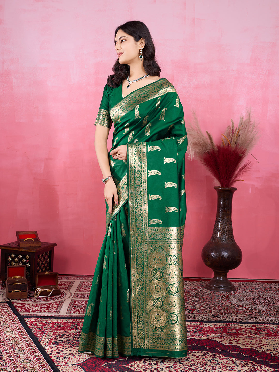 Vedant Vastram Banarasi Silk Fashion Saree - Green | Swadesiicart