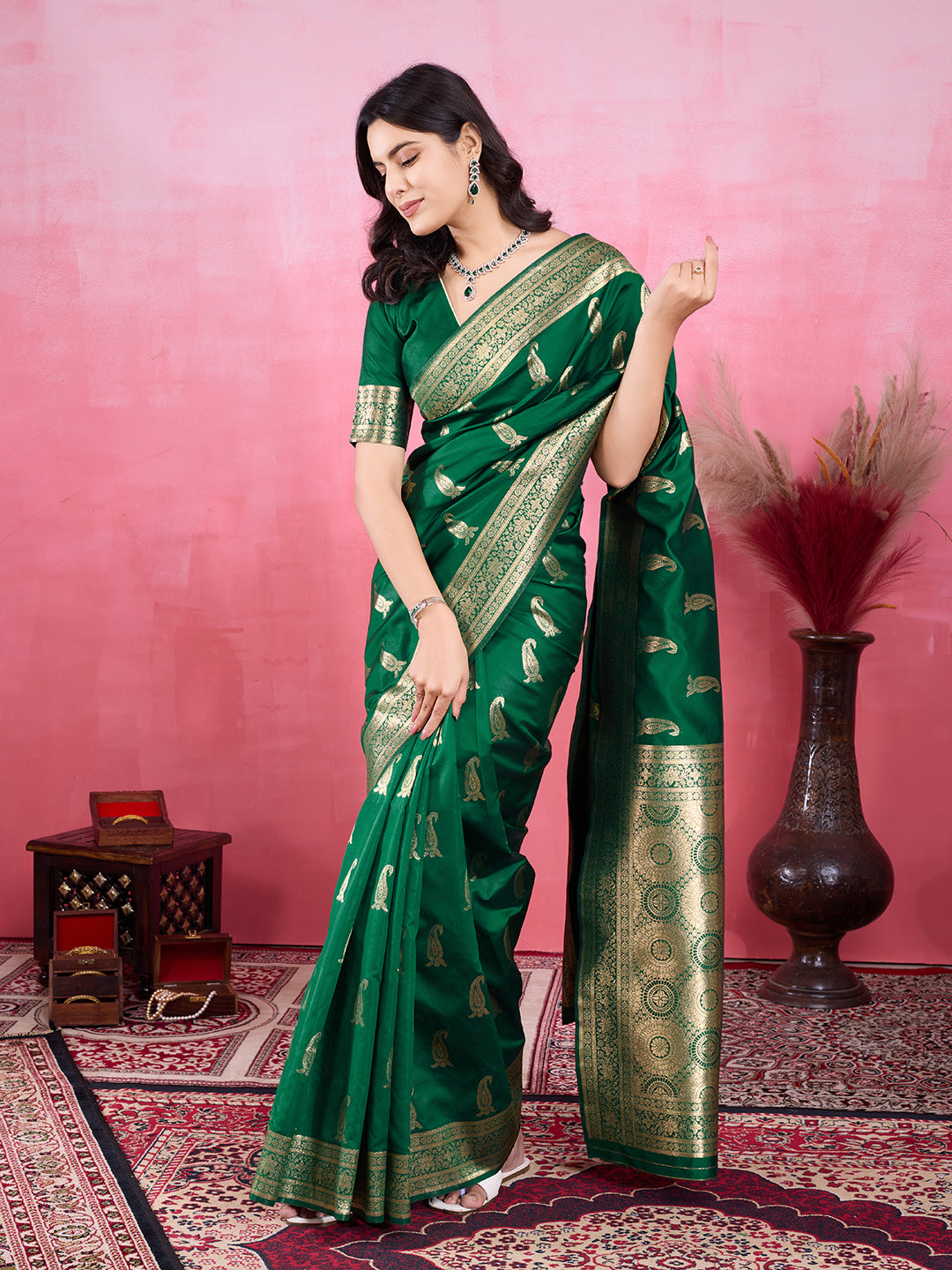 Vedant Vastram Banarasi Silk Fashion Saree - Green | Swadesiicart