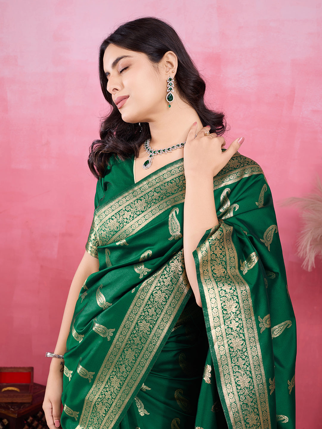 Vedant Vastram Banarasi Silk Fashion Saree - Green | Swadesiicart