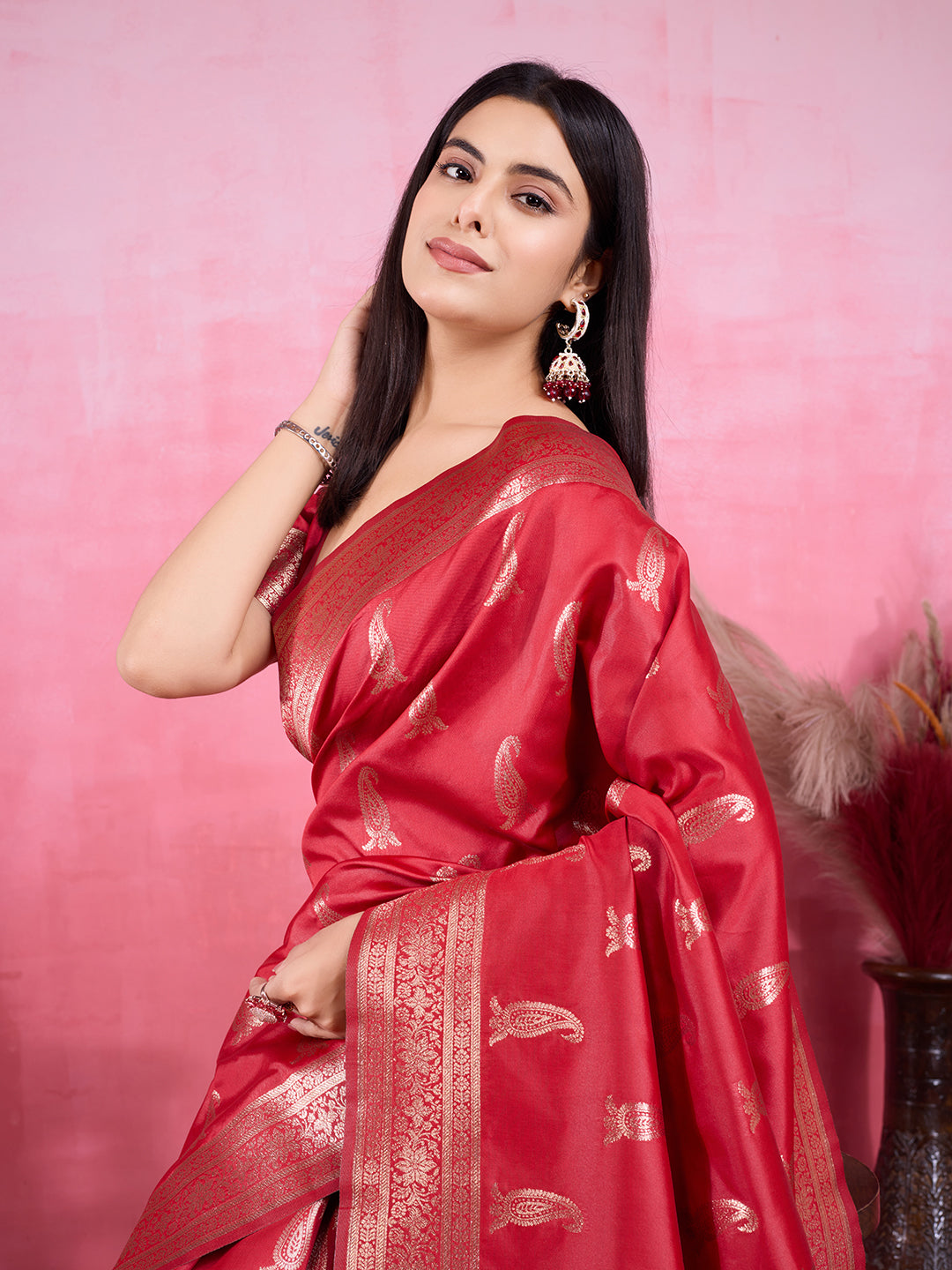 Vedant Vastram Banarasi Silk Fashion Saree - Red | Swadesiicart