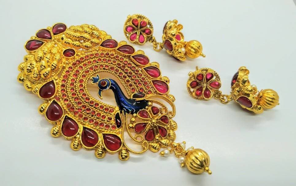 Pink kemp Peacock pendant set