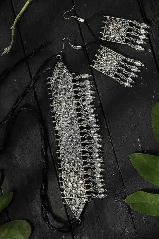 Mominos Fashion Johar Kamal Women Silver-Plated Brass Finish Mirror Work Choker | Swadesiicart
