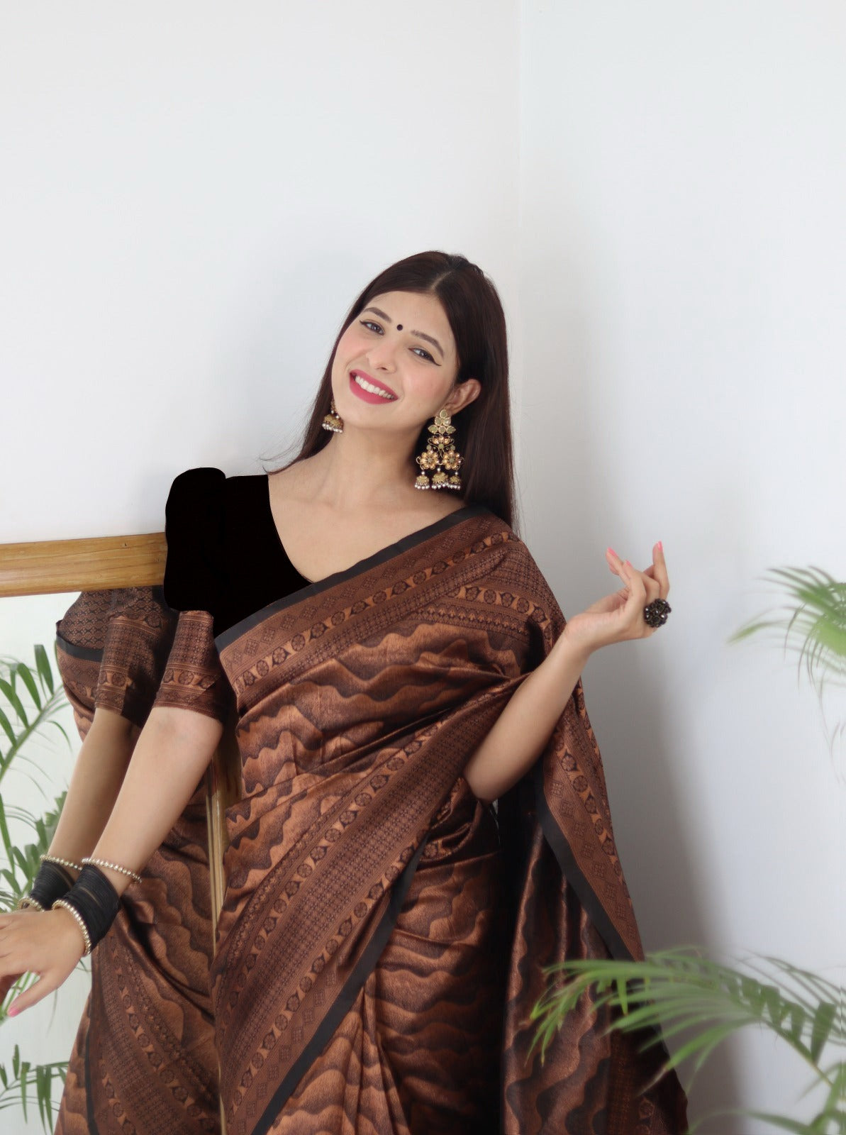 Vamika Weaving Banarasi Jacquard black Kanjivaram Saree | Swadesiicart