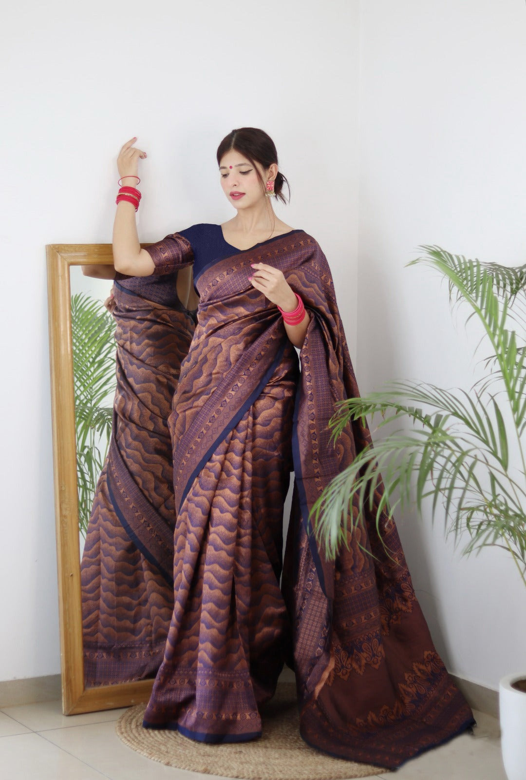 Vamika Weaving Banarasi Jacquard navy Kanjivaram Saree | Swadesiicart