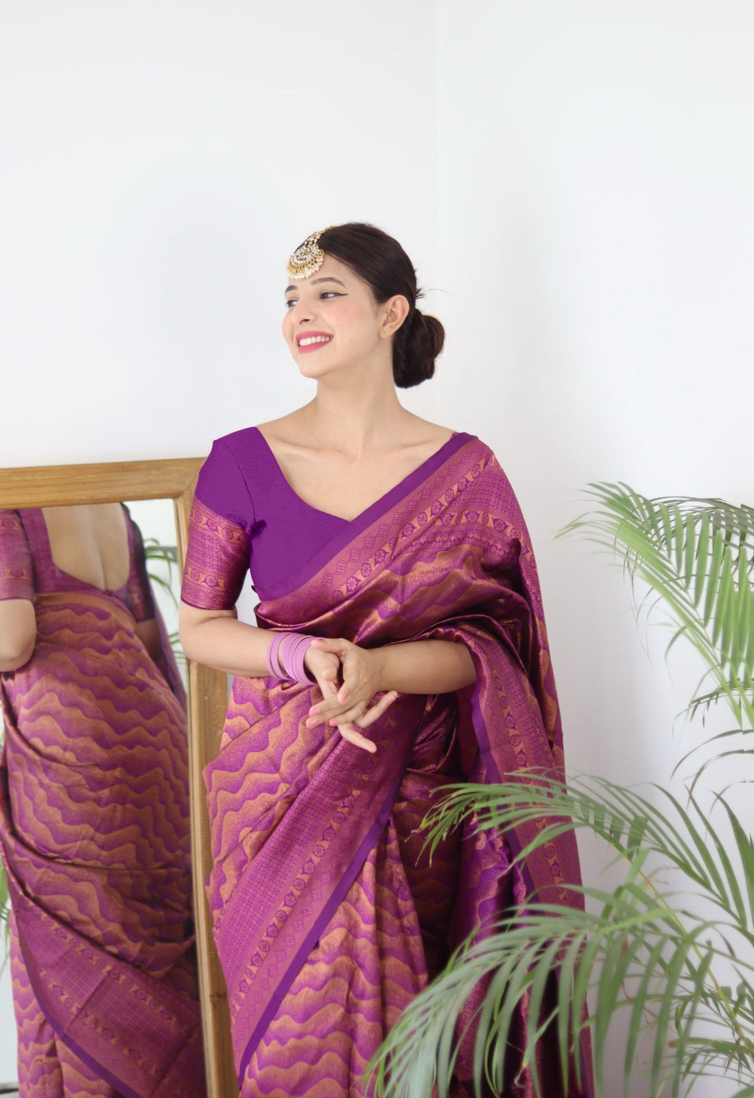 Vamika Weaving Banarasi Jacquard Purple Kanjivaram Saree | Swadesiicart