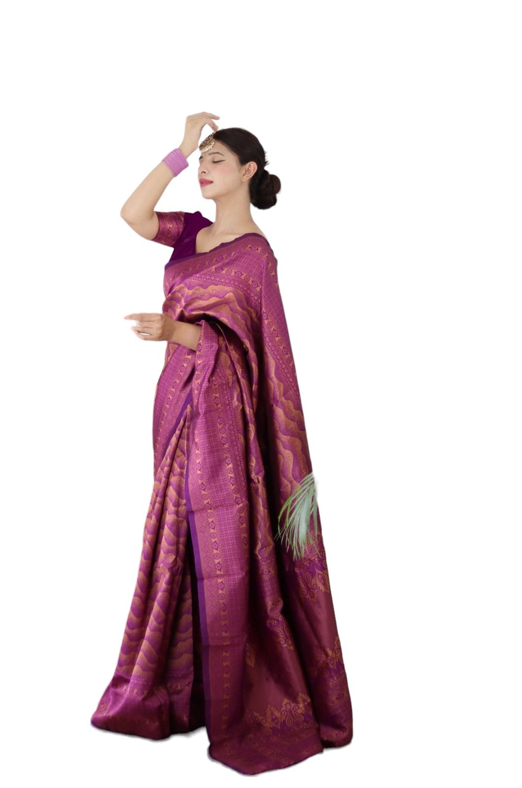 Vamika Weaving Banarasi Jacquard Purple Kanjivaram Saree | Swadesiicart