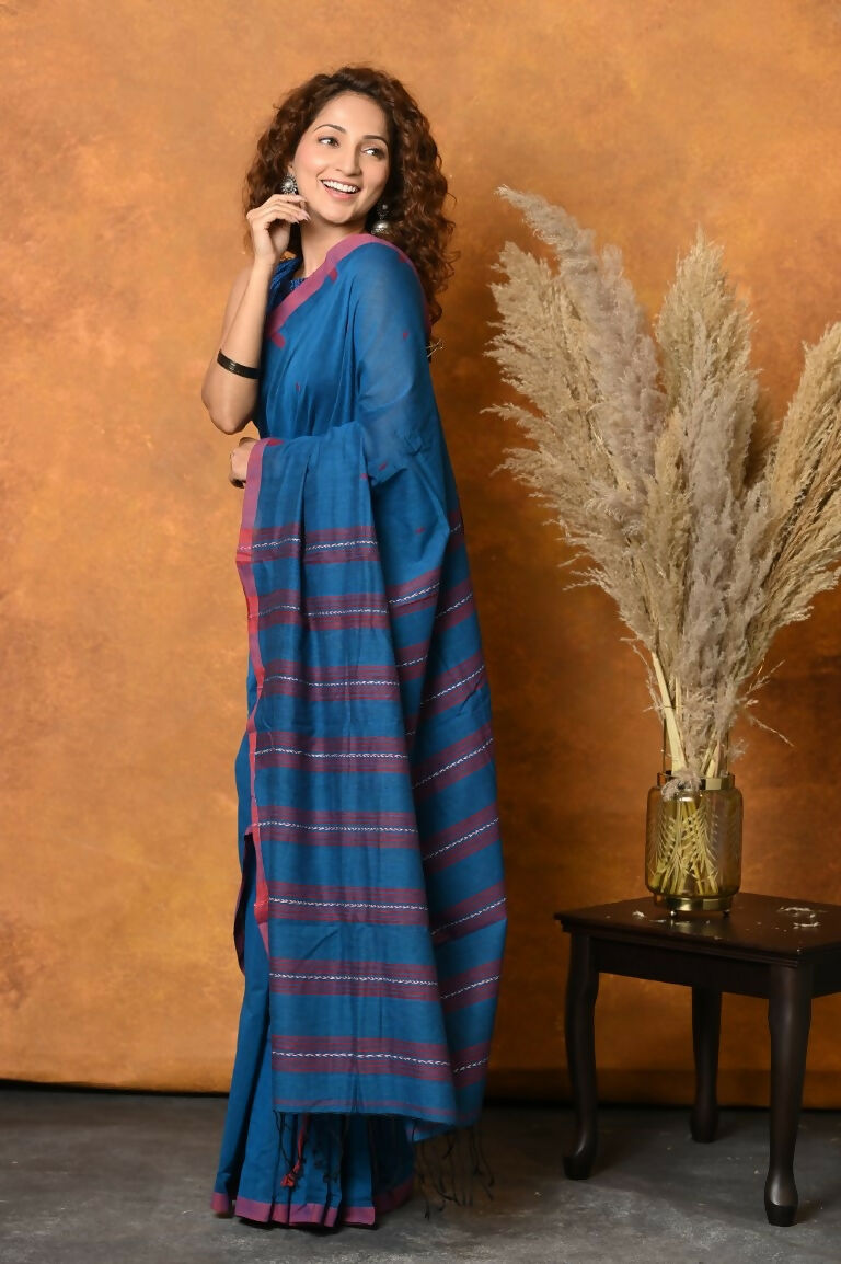 Very Much Indian Handloom Pure Cotton Saree With Sleek Border - Daisy Blue | Swadesiicart