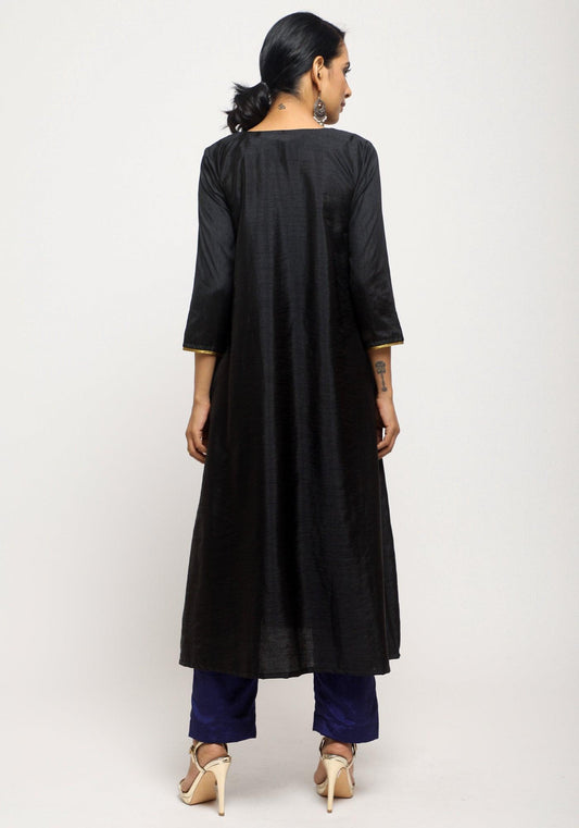 trueBrowns Black Laced Kurta Set | Swadesiicart