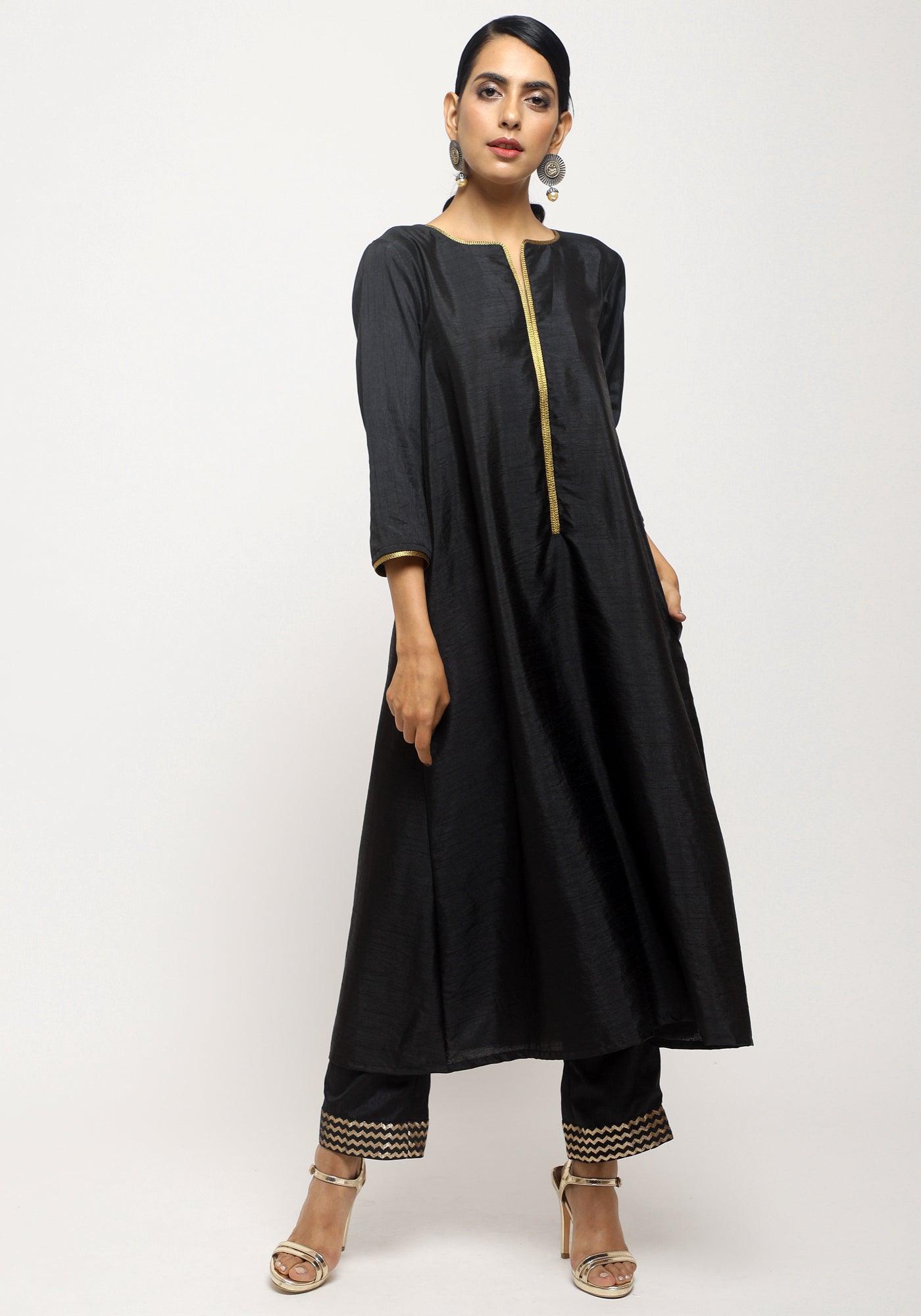 trueBrowns Black Laced Kurta- Foil Pant | Swadesiicart