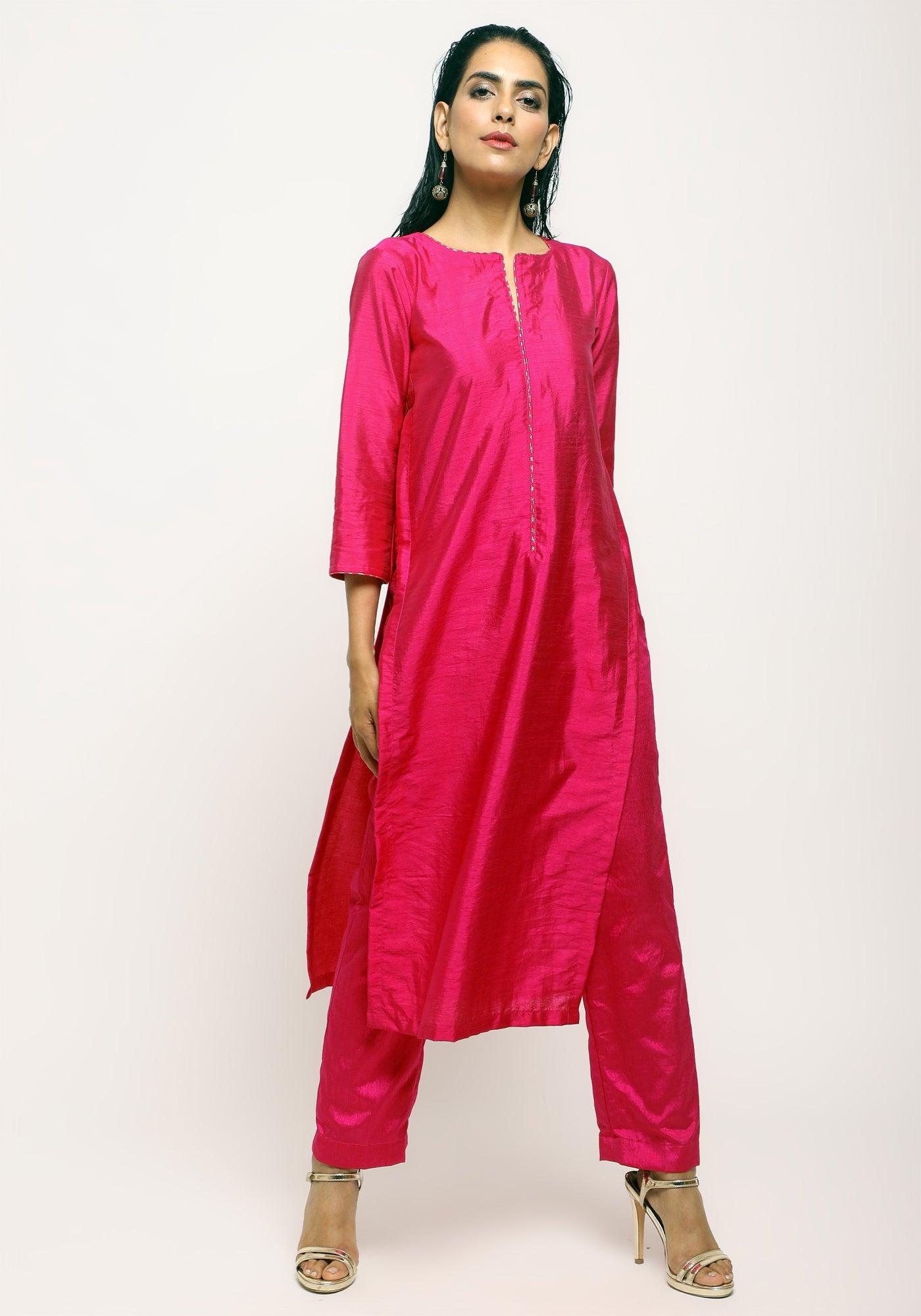 trueBrowns Pink Foil High Slit Set | Swadesiicart