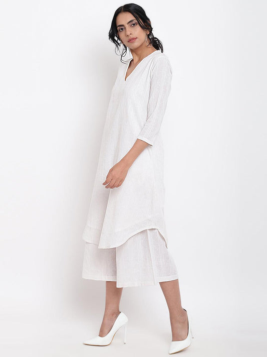 trueBrowns White Dobby Kurta Set | Swadesiicart
