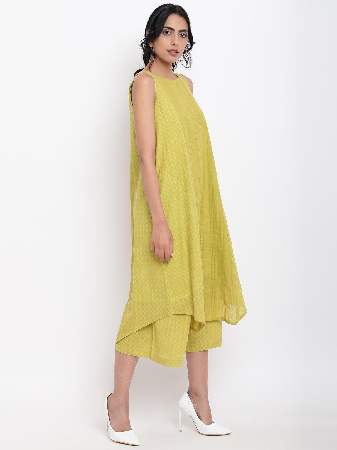 trueBrowns Green Cotton Panelled Kurta Set | Swadesiicart