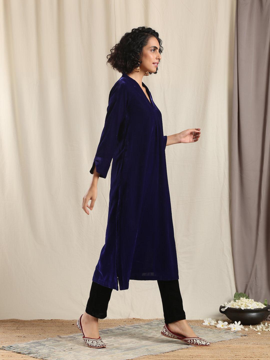 trueBrowns Blue Velvet Slit Kurta | Swadesiicart