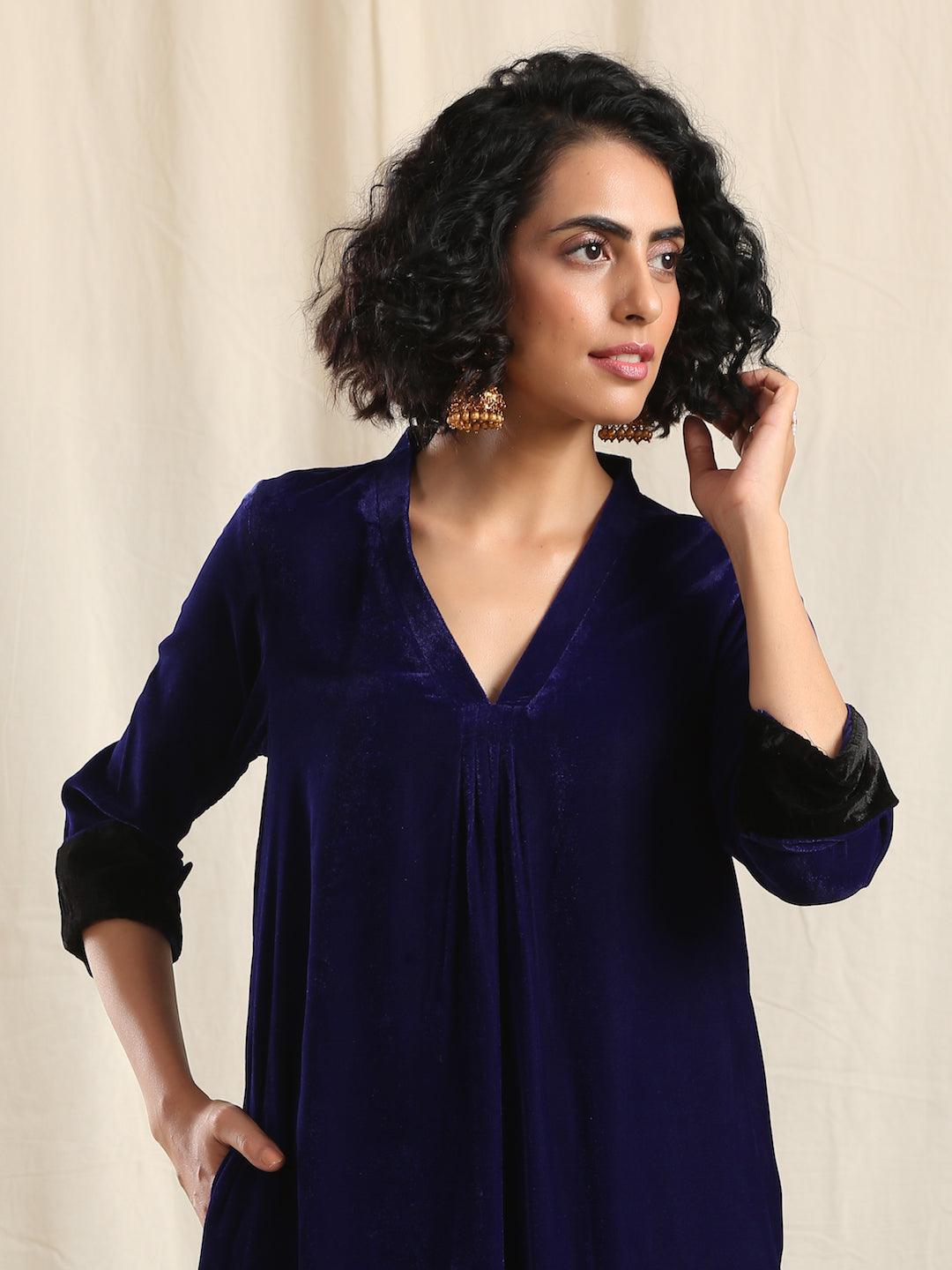 trueBrowns Blue Velvet Slit Kurta | Swadesiicart